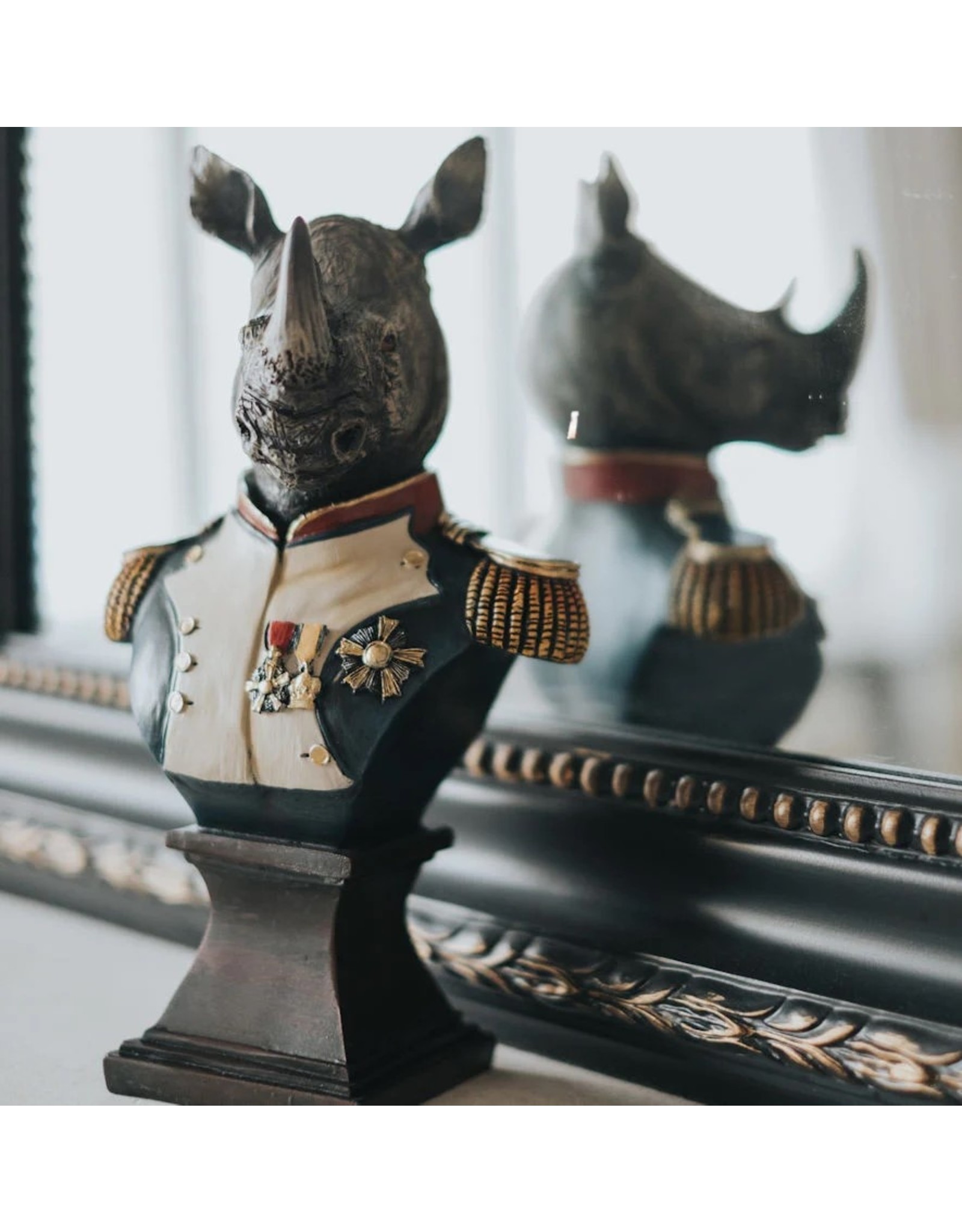 Bentley&Bo Giftware & Lifestyle - Rhino in Military Uniform bust 25cm