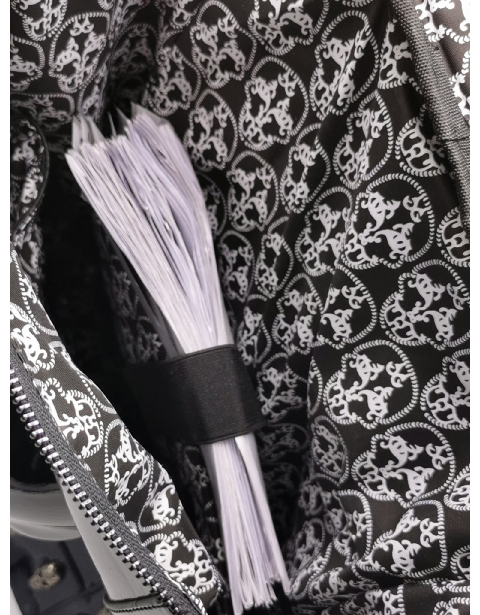 Dark Desire Gothic bags Steampunk bags - Ultimate Skull Backpack XL black lacquer