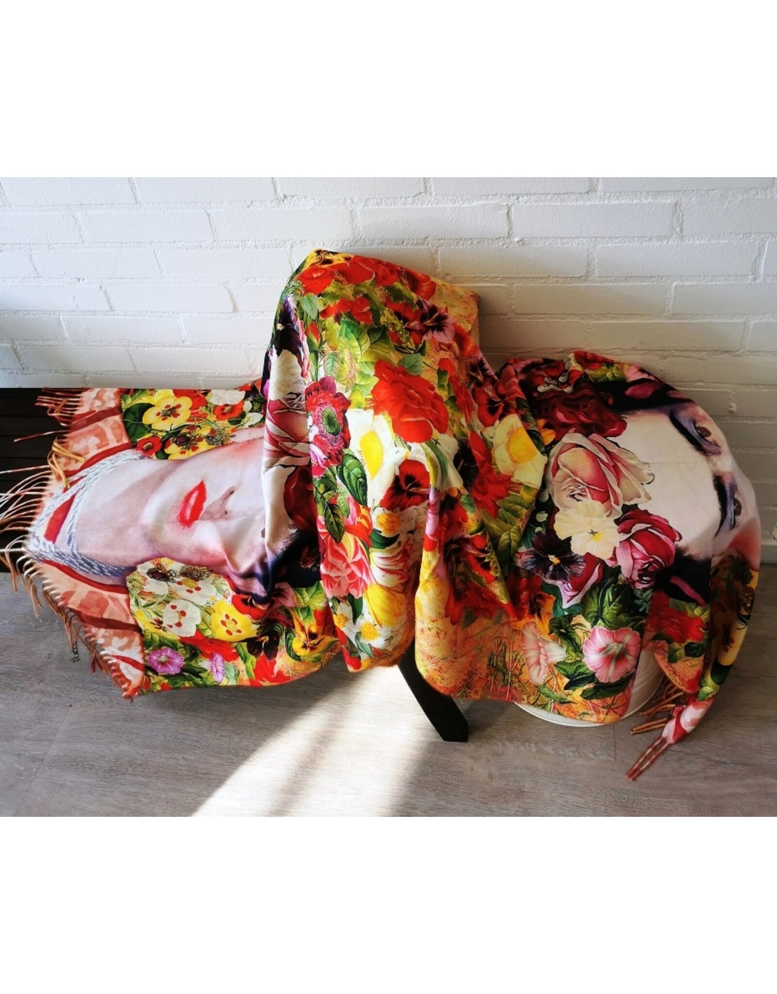 Trukado Miscellaneous -  Frida Kahlo shawl dubble sided print - 180cm x 70cm