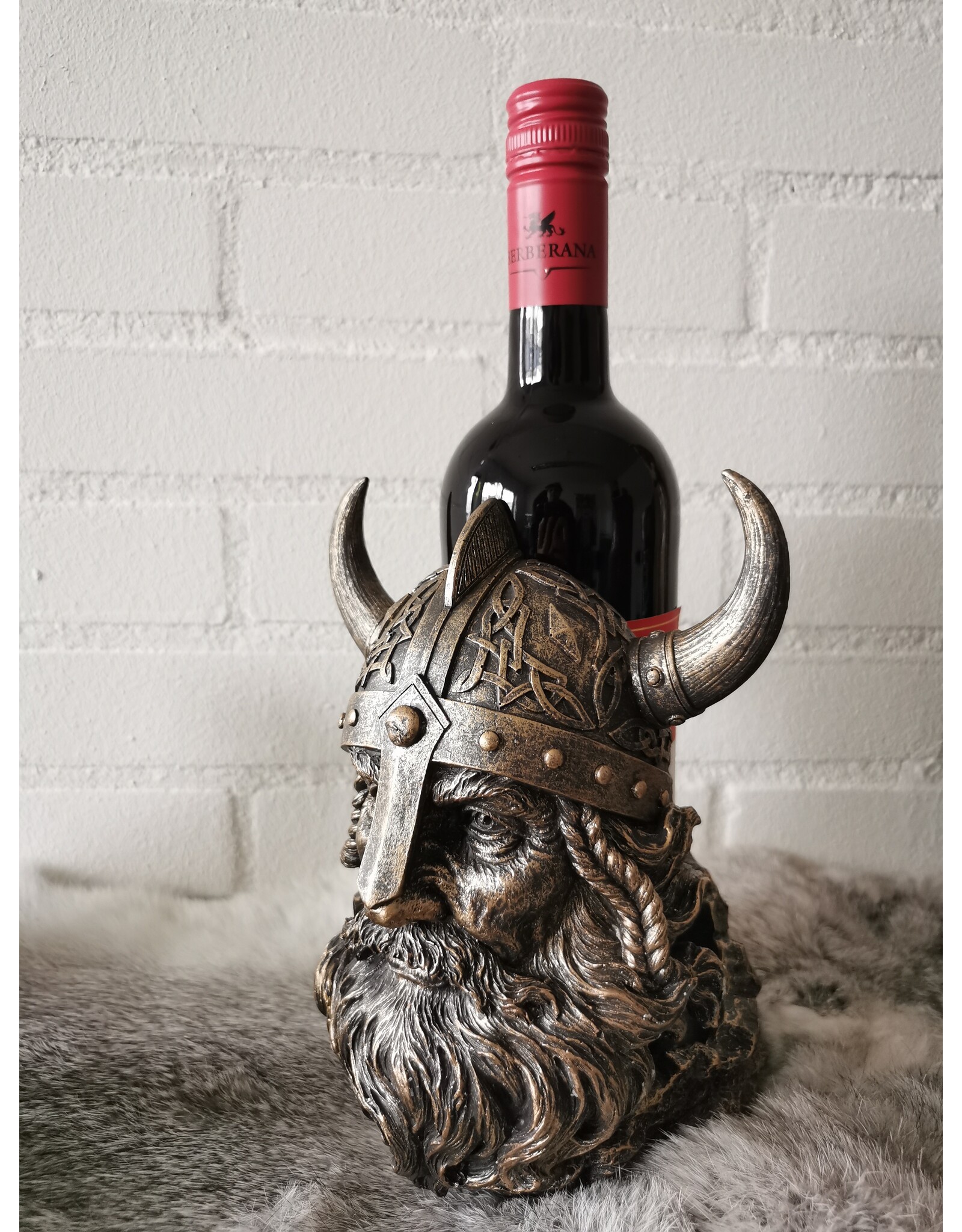 VG Giftware, beelden, collectables - Viking head bottle holder-flower holder