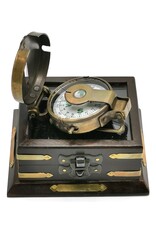 Trukado Miscellaneous - Compass in wooden box with glass lid