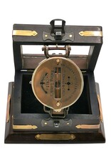 Trukado Miscellaneous - Compass in wooden box with glass lid