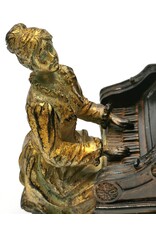 Dutch Style Giftware & Lifestyle - Figurine/Bookend Lady behind piano Baroque style