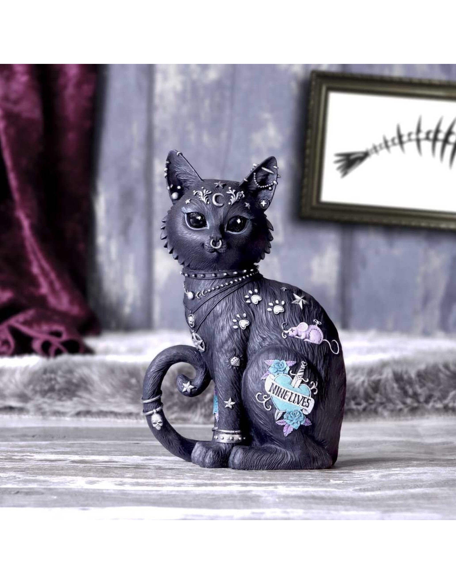 NemesisNow Giftware & Lifestyle - Nine Lives Cat figurine 22cm