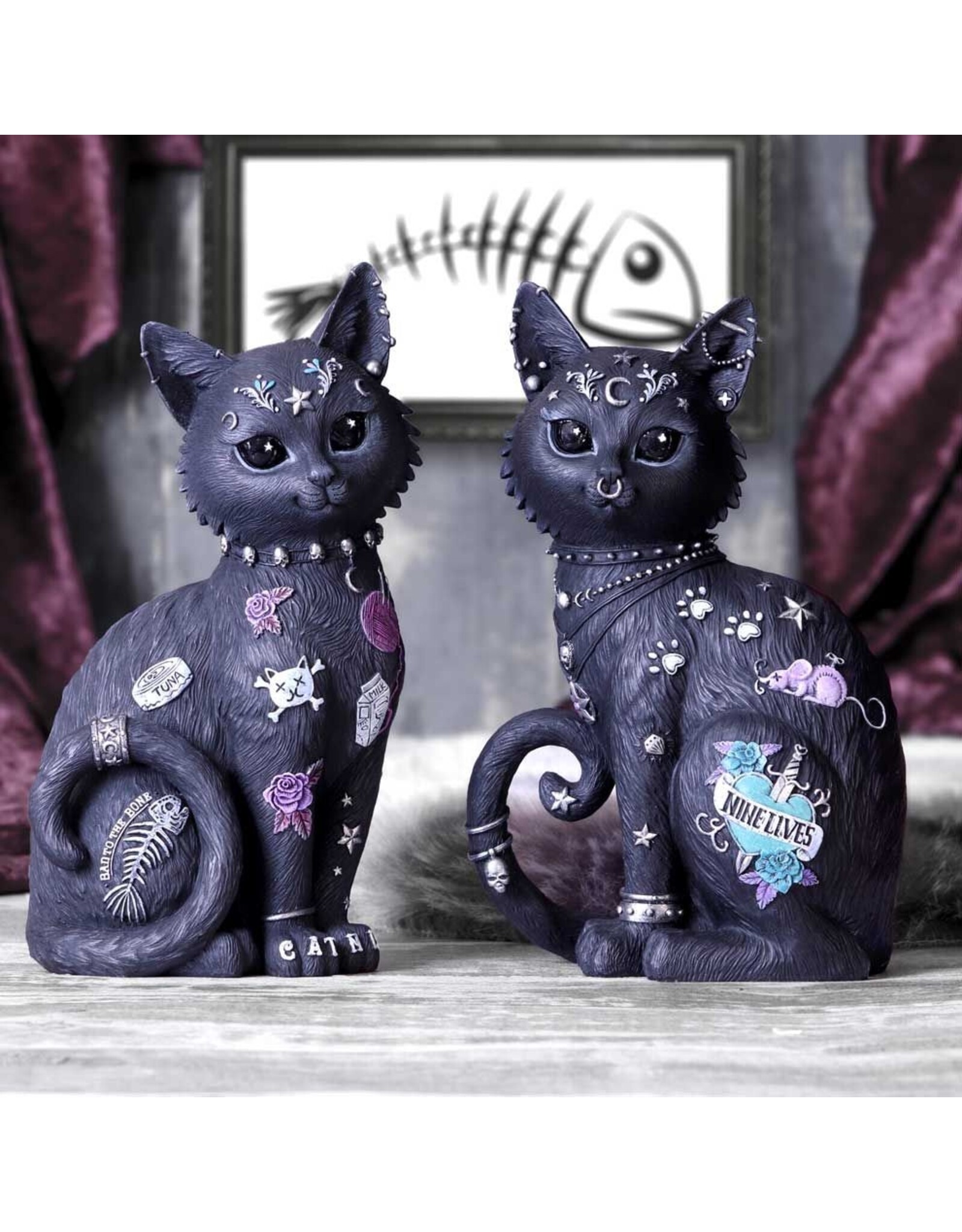 NemesisNow Giftware & Lifestyle - Nine Lives Cat figurine 22cm