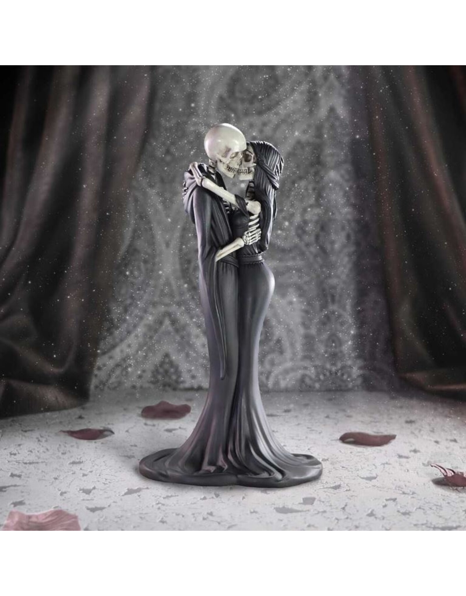 NemesisNow Giftware & Lifestyle - Eternal Kiss Gothic Skeletten Beeldje 24cm