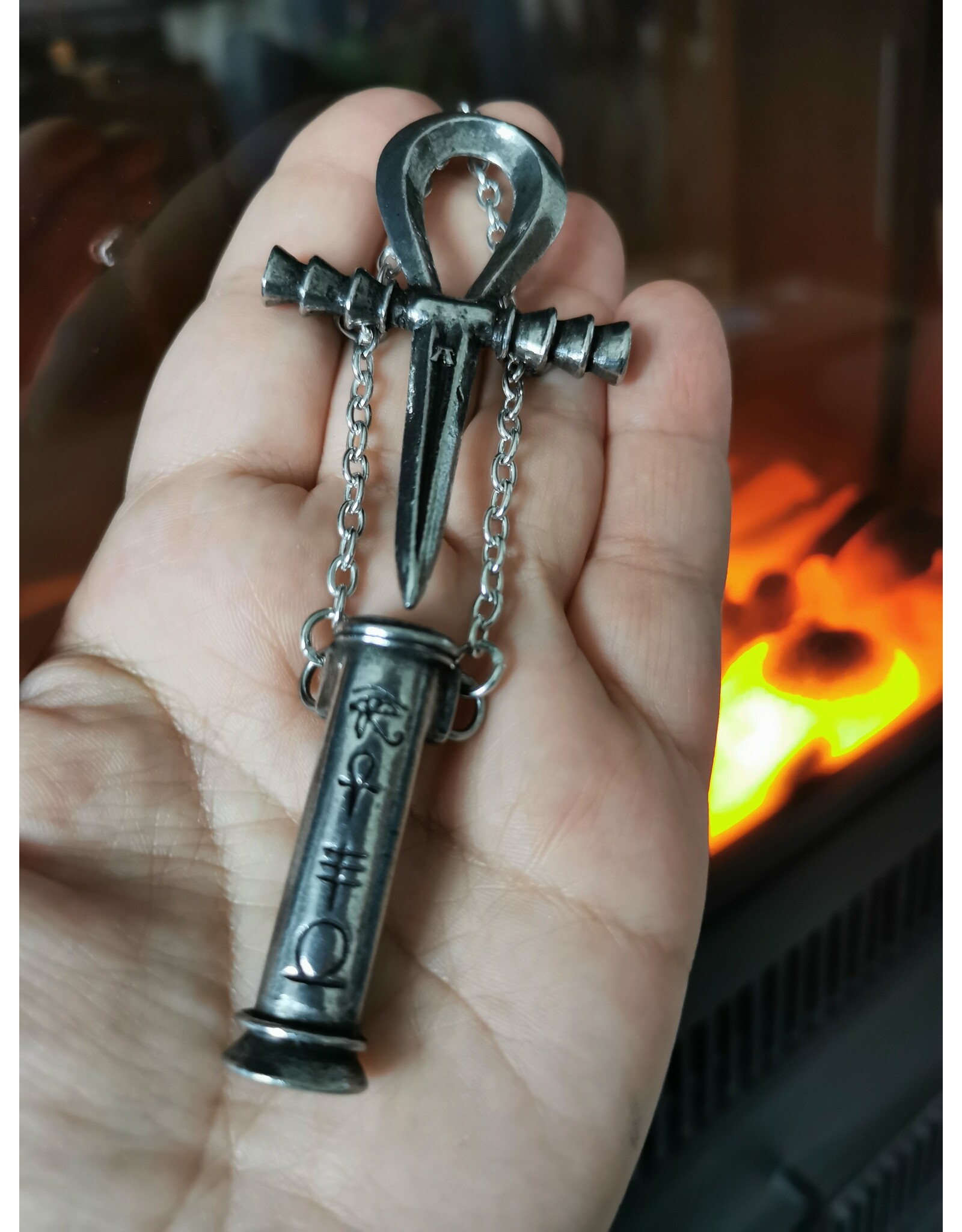 Alchemy Occult en Gothic jewellery - Ankh of the Dead  pendant  and necklace Alchemy