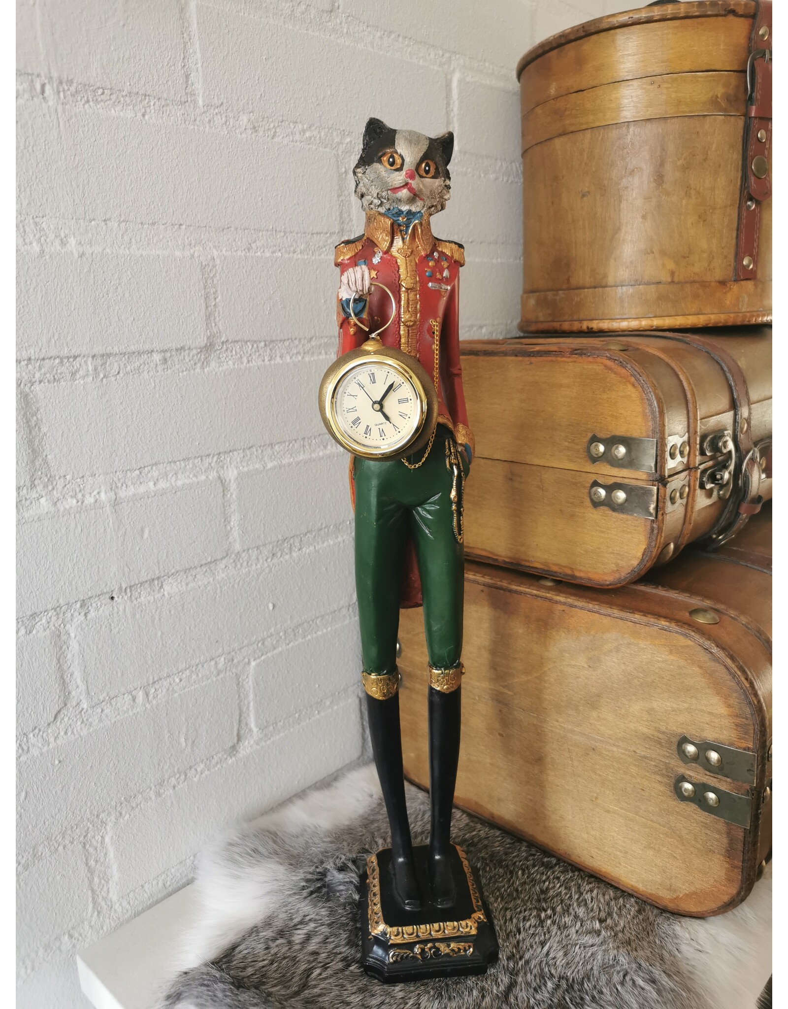 Trukado Giftware Figurines Collectables - Cat wears Uniform with real clock - statue 43cm