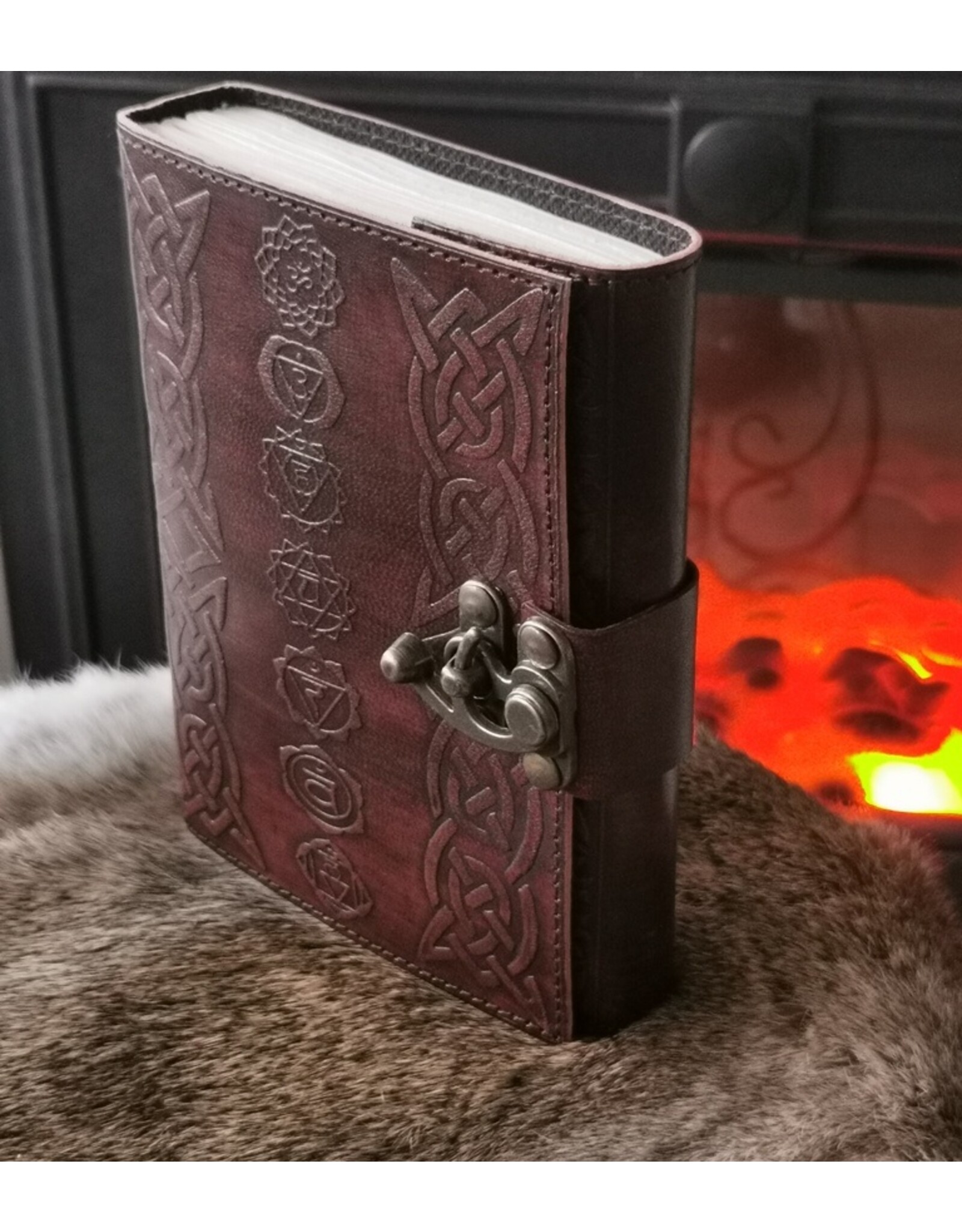 Something Different Miscellaneous -  Seven Chakras Leather Journal (noteboek)