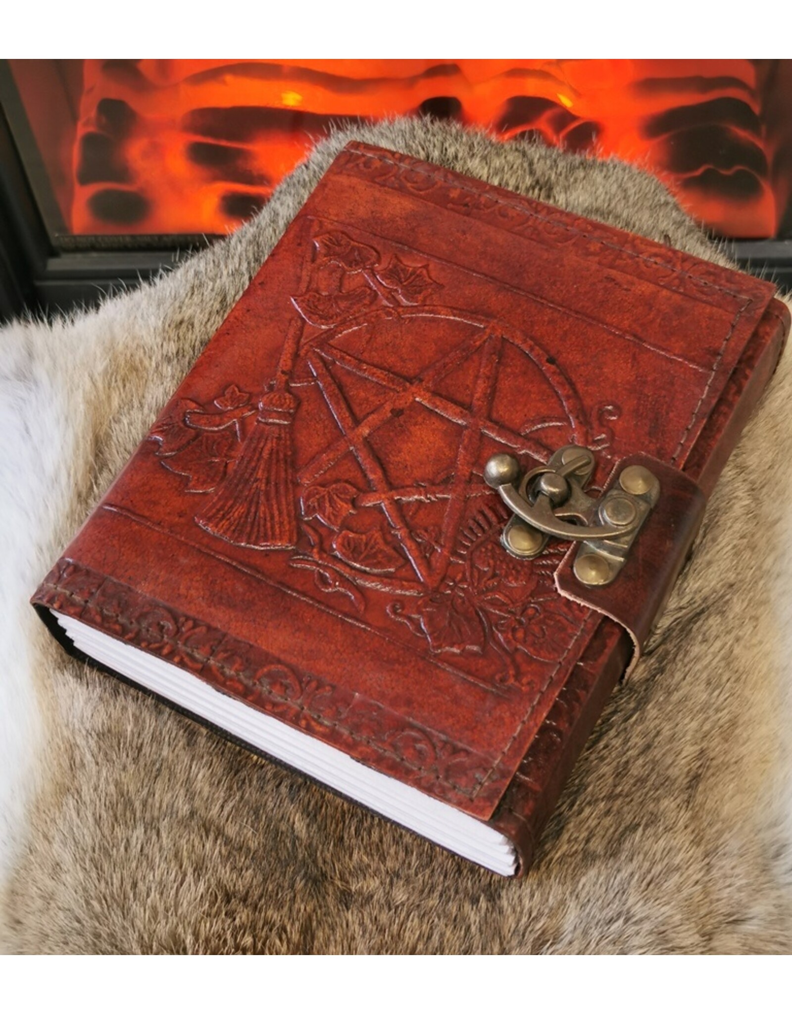 NemesisNow Miscellaneous - Lederen Relief Dagboek (notitieboek) met Pentagram