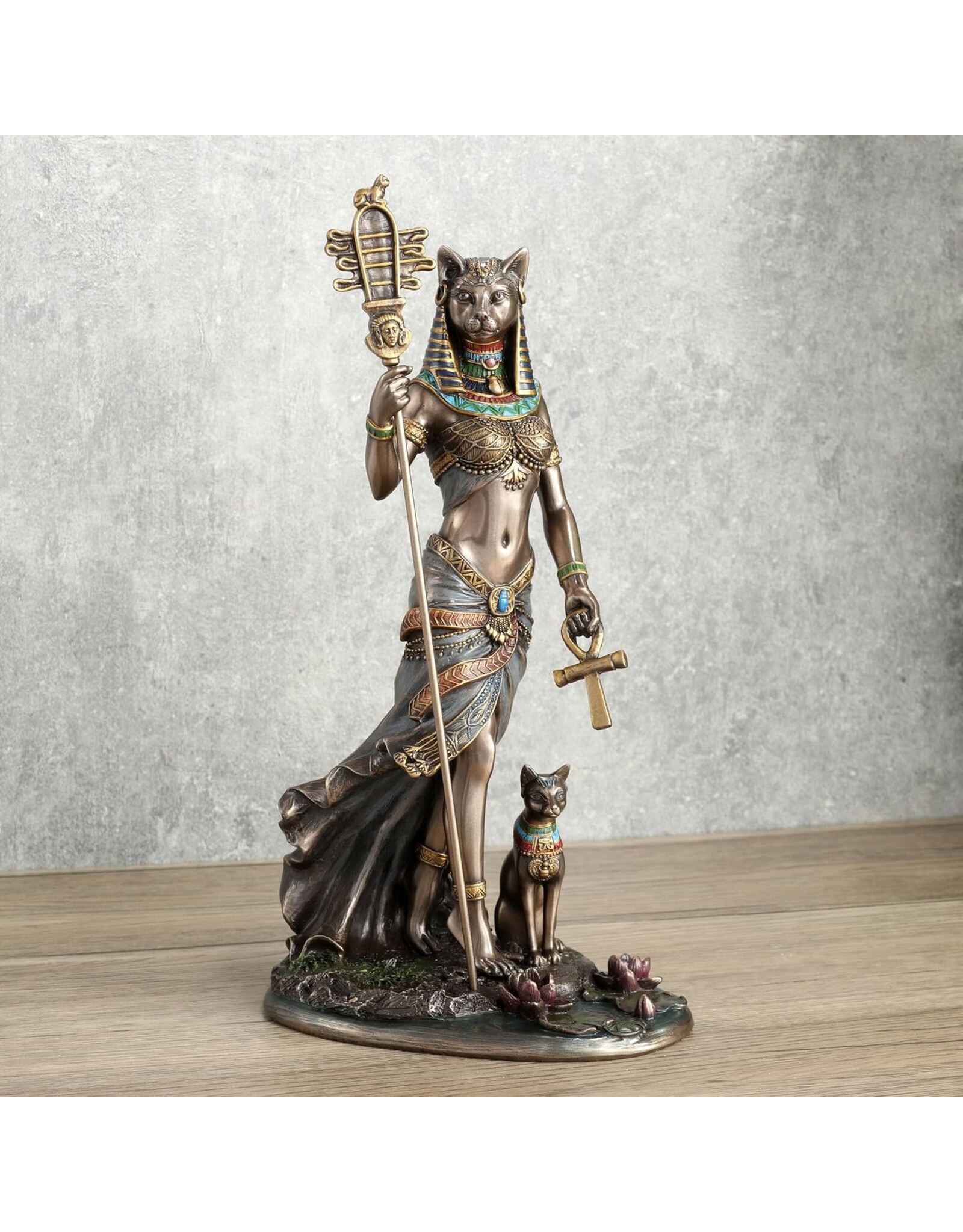 Veronese Design Giftware & Lifestyle - Egyptische Godin Bastet met Sistrum en Ankh