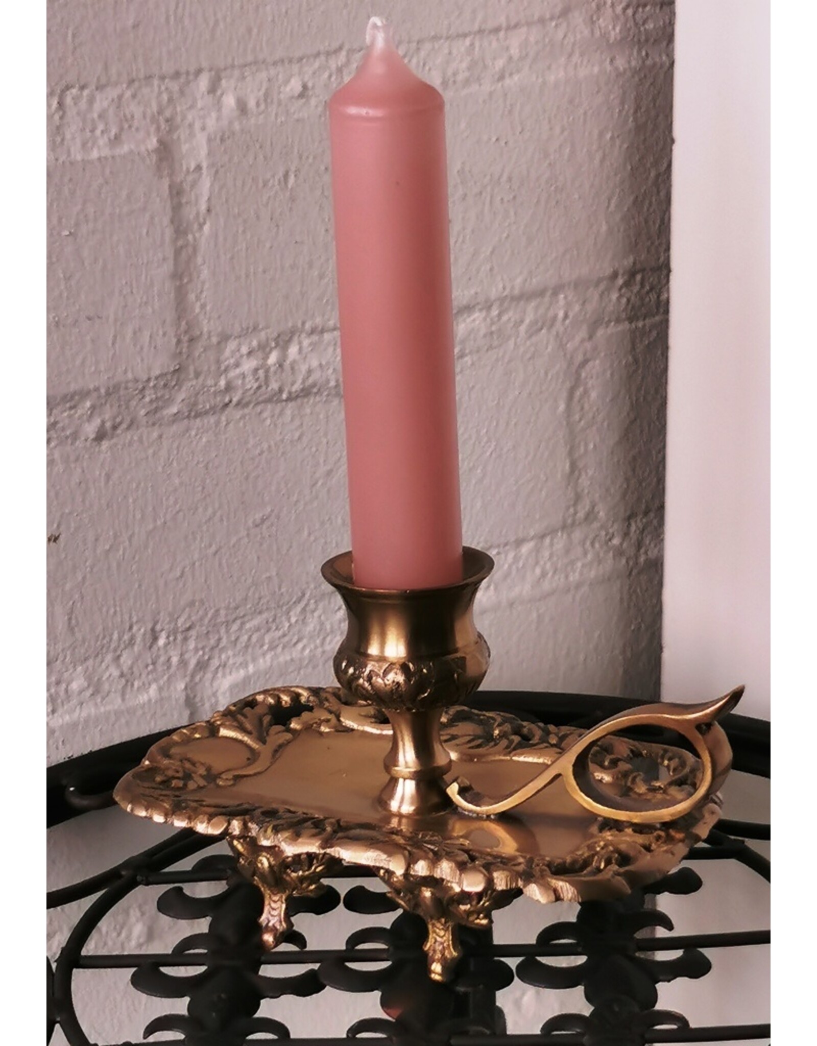 Barok Giftware & Lifestyle - Baroque Candlestick with ear handle - brass, copper colored