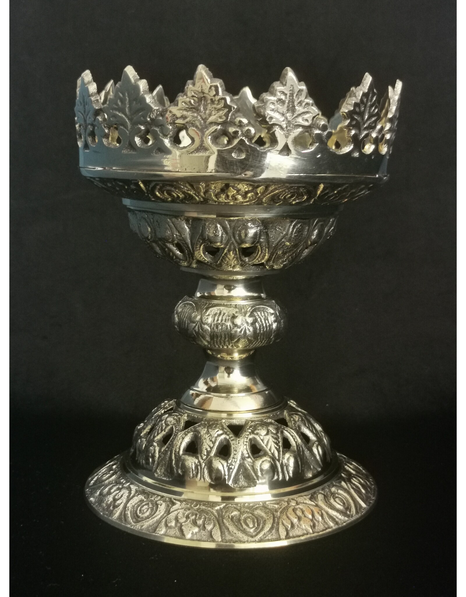 Trukado Giftware & Lifestyle - Baroque Candlestick "Crown" (brass)