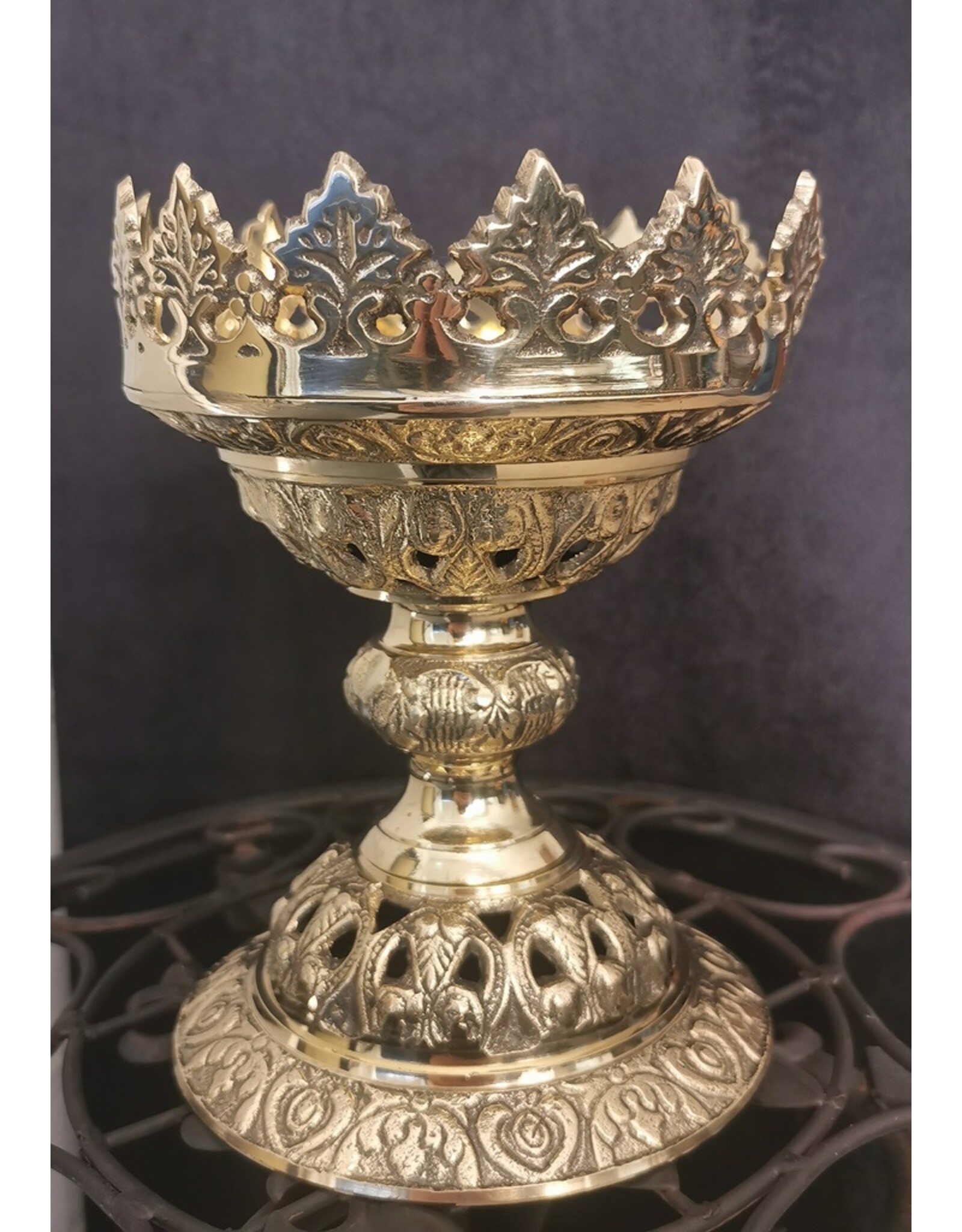 Trukado Giftware & Lifestyle - Baroque Candlestick "Crown" (brass)