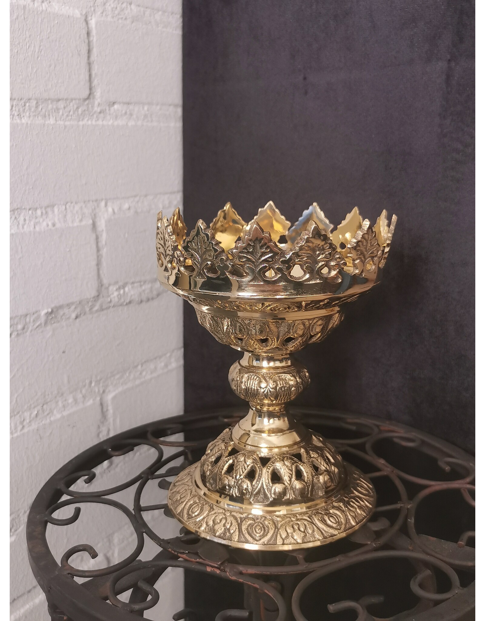 Trukado Giftware & Lifestyle - Baroque Candlestick "Crown" (brass)
