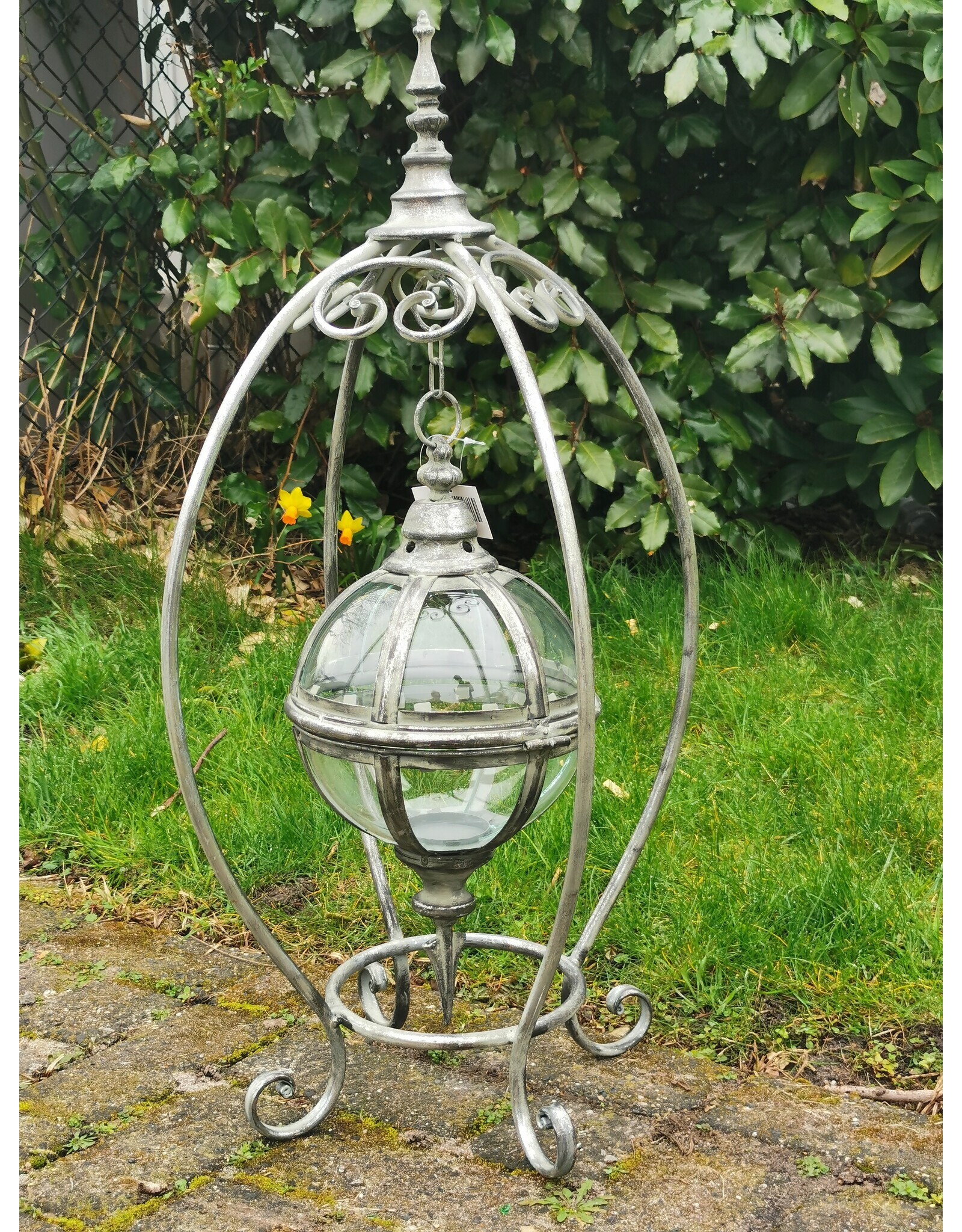 Trukado Miscellaneous - Hangende Lantaarn  met Zwevende Glazen Bol op Standaard (SET)