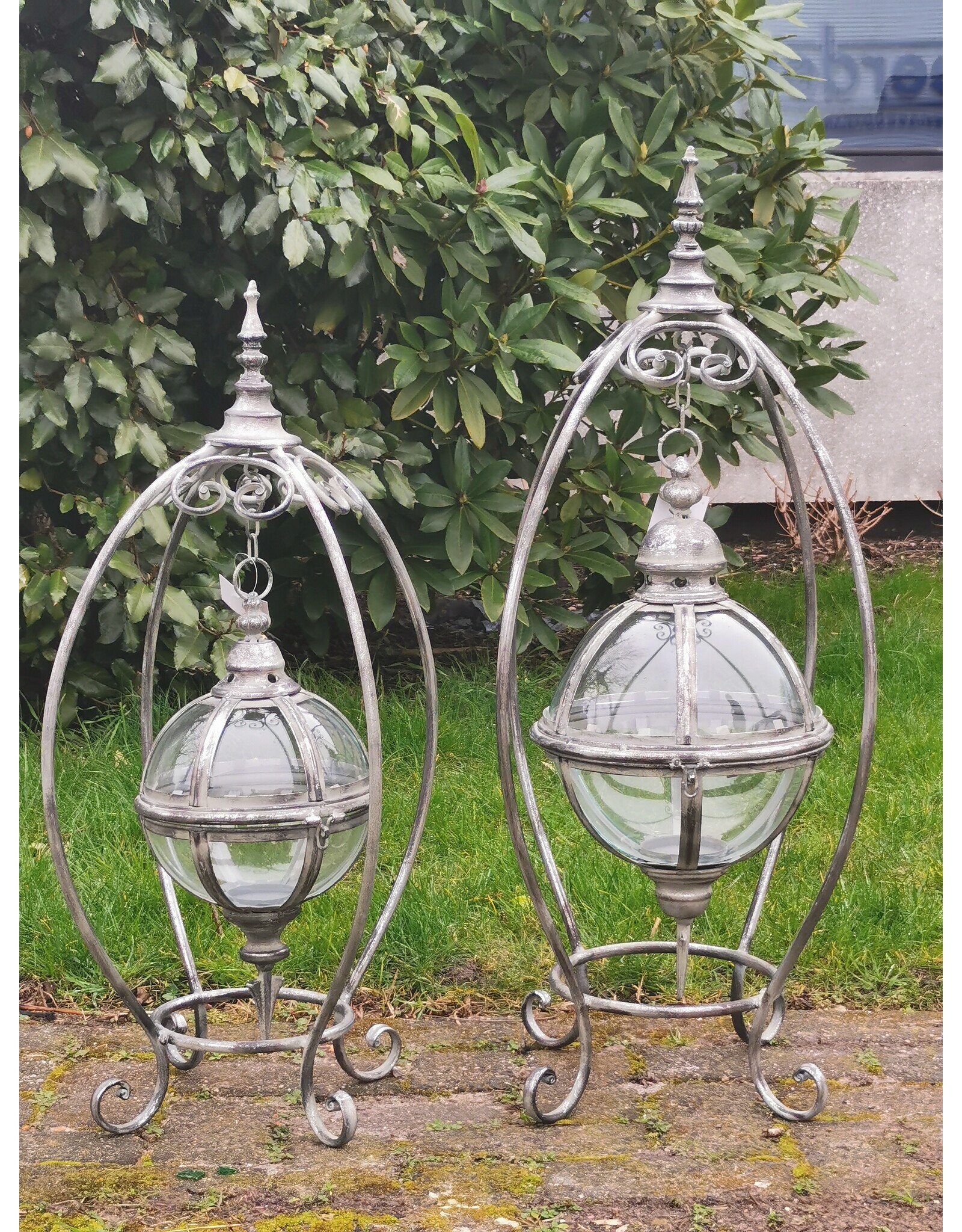 Trukado Miscellaneous - Hangende Lantaarn  met Zwevende Glazen Bol op Standaard (SET)