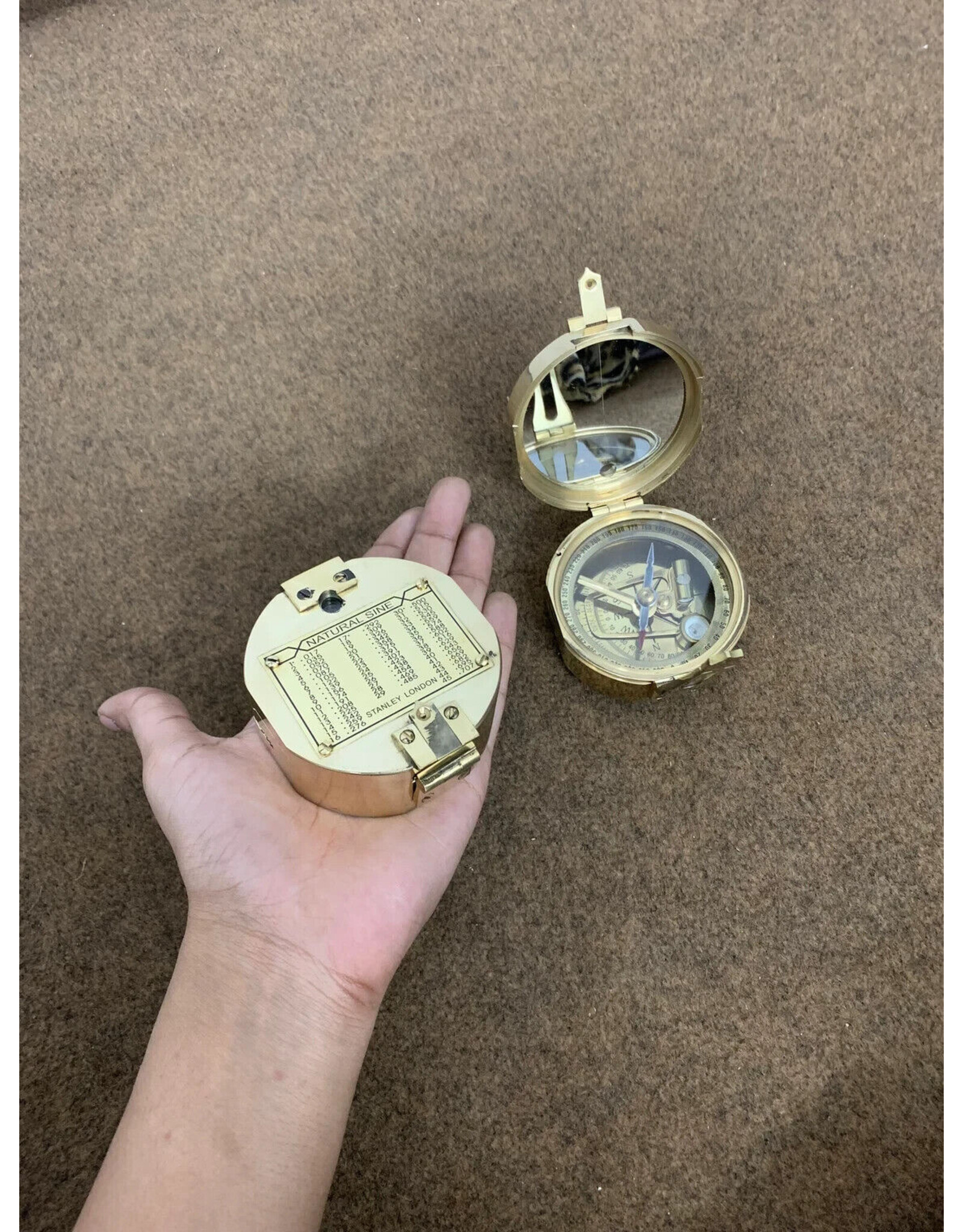 Trukado Giftware and Collectables - Brunton Compass with level gouge in wooden box (replica)