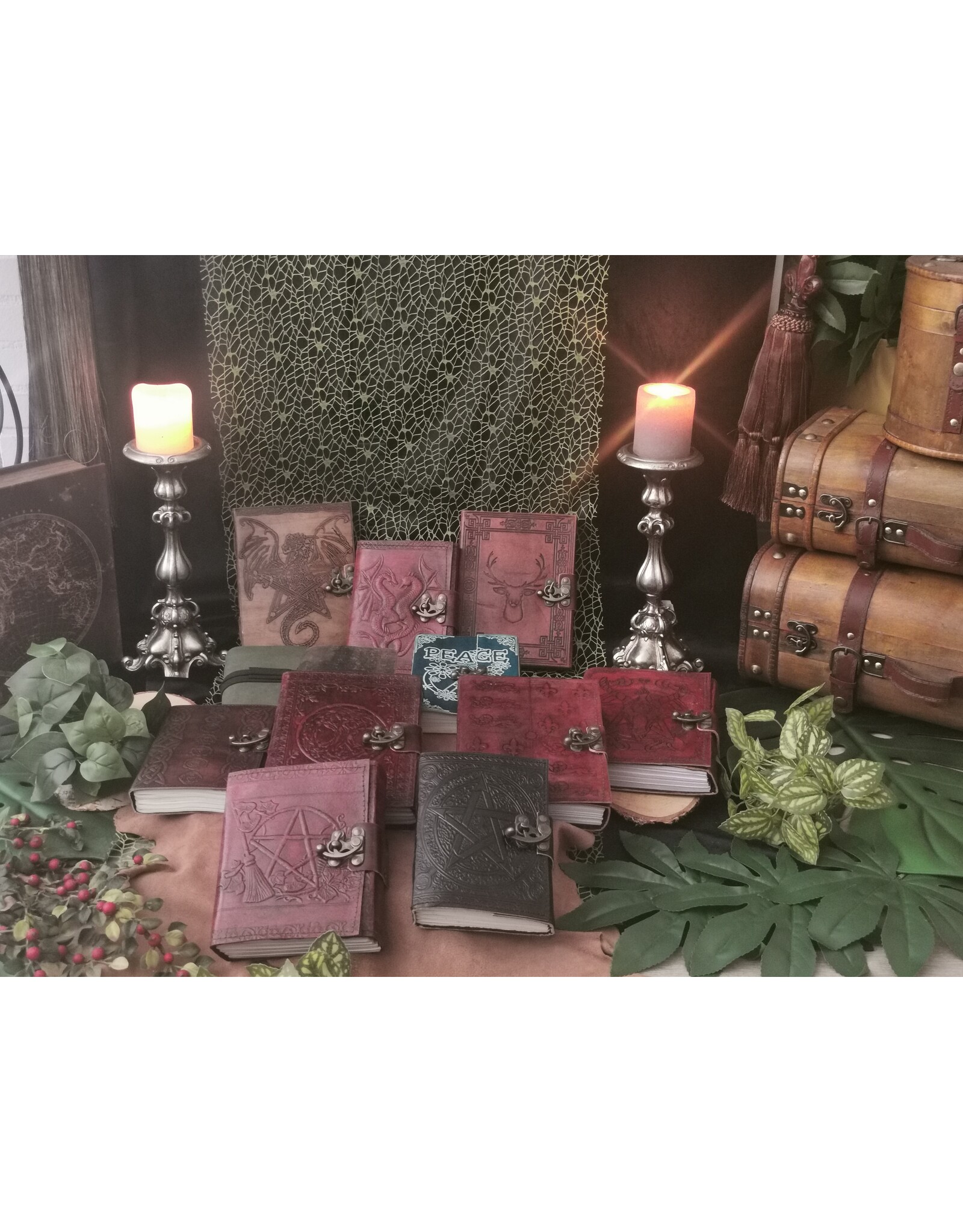 Something Different Miscellaneous -  Seven Chakras Leather Journal (noteboek)