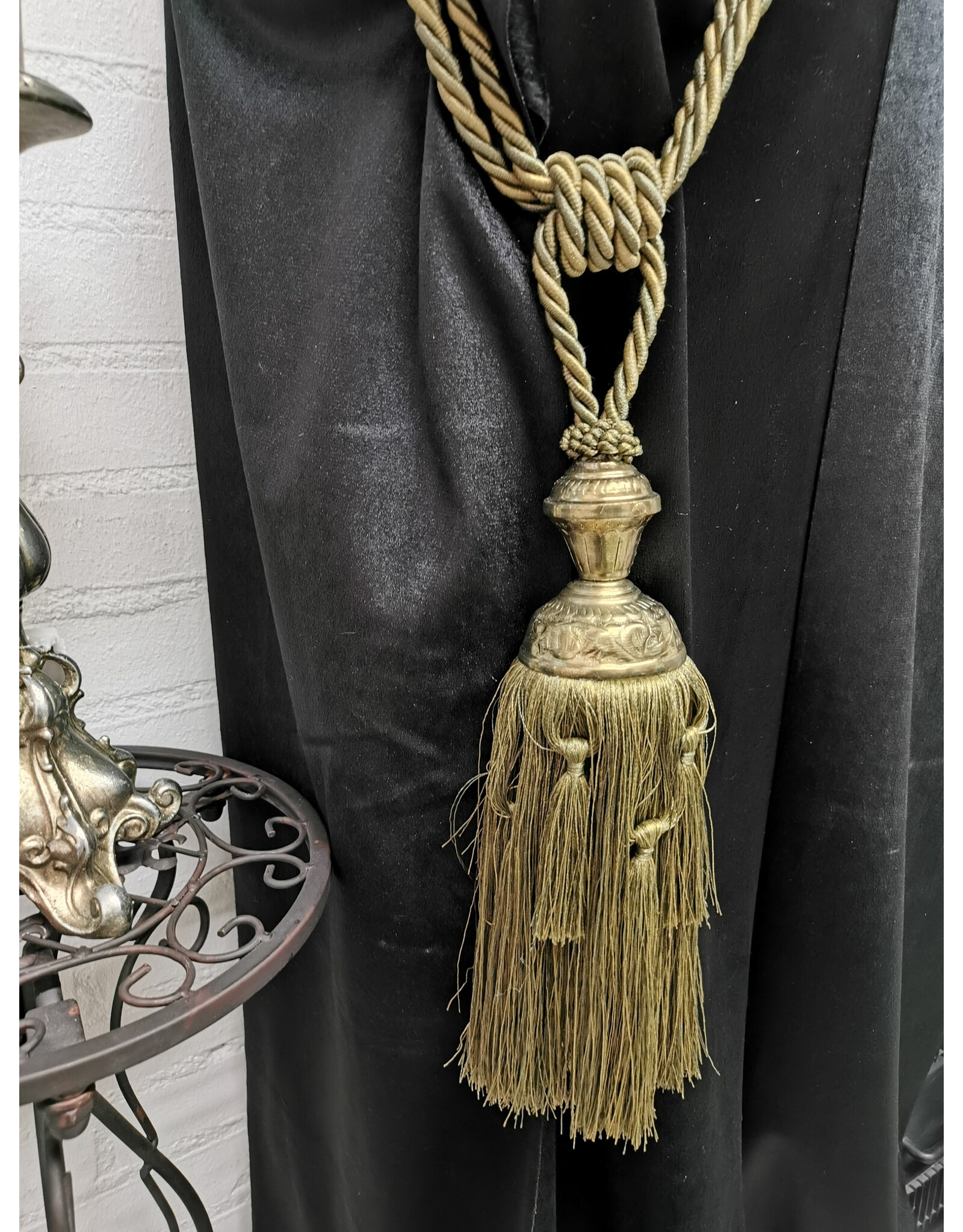 Dutch Style Miscellaneous - Tassel Baroque Style 35cm Tieback Green