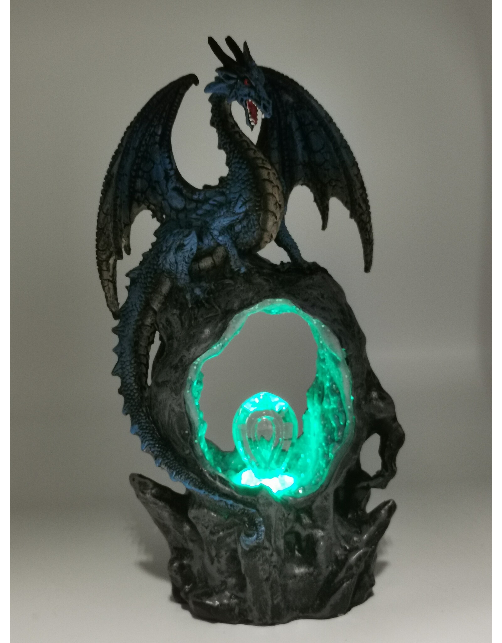 Alator Giftware, beelden, collectables - Frostwing's Gateway Blauwe Draak Kristal LED - Beeldje 27cm