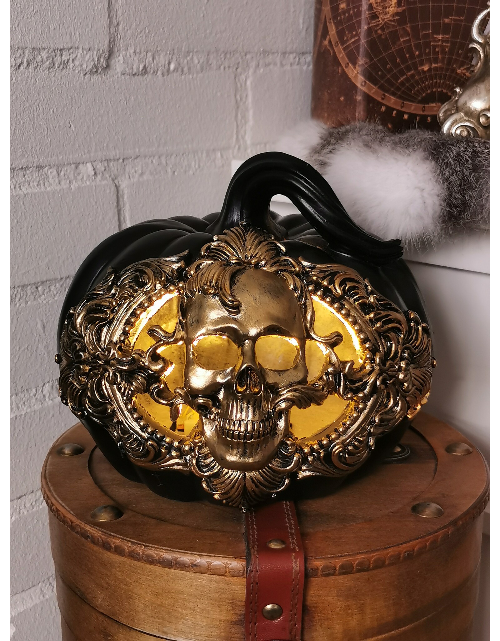 NemesisNow Giftware & Lifestyle - Baroque Harvest Pompoenschedel Ornament met LED