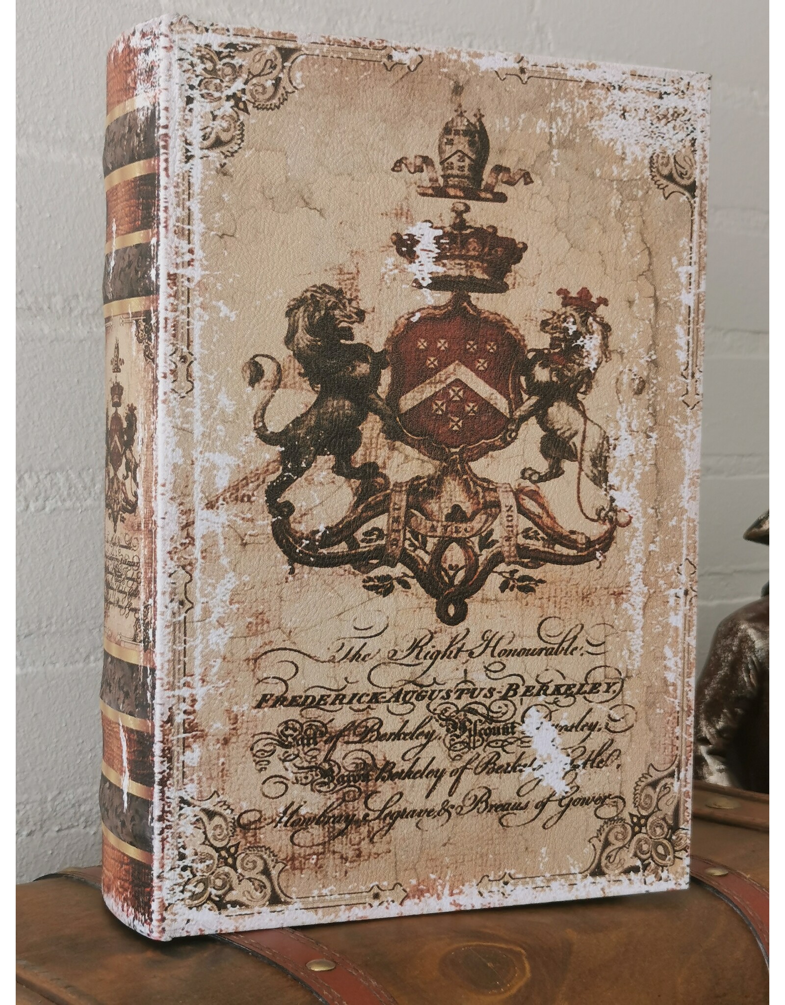 DS Miscellaneous - Coat of Arms Book Box 23cm