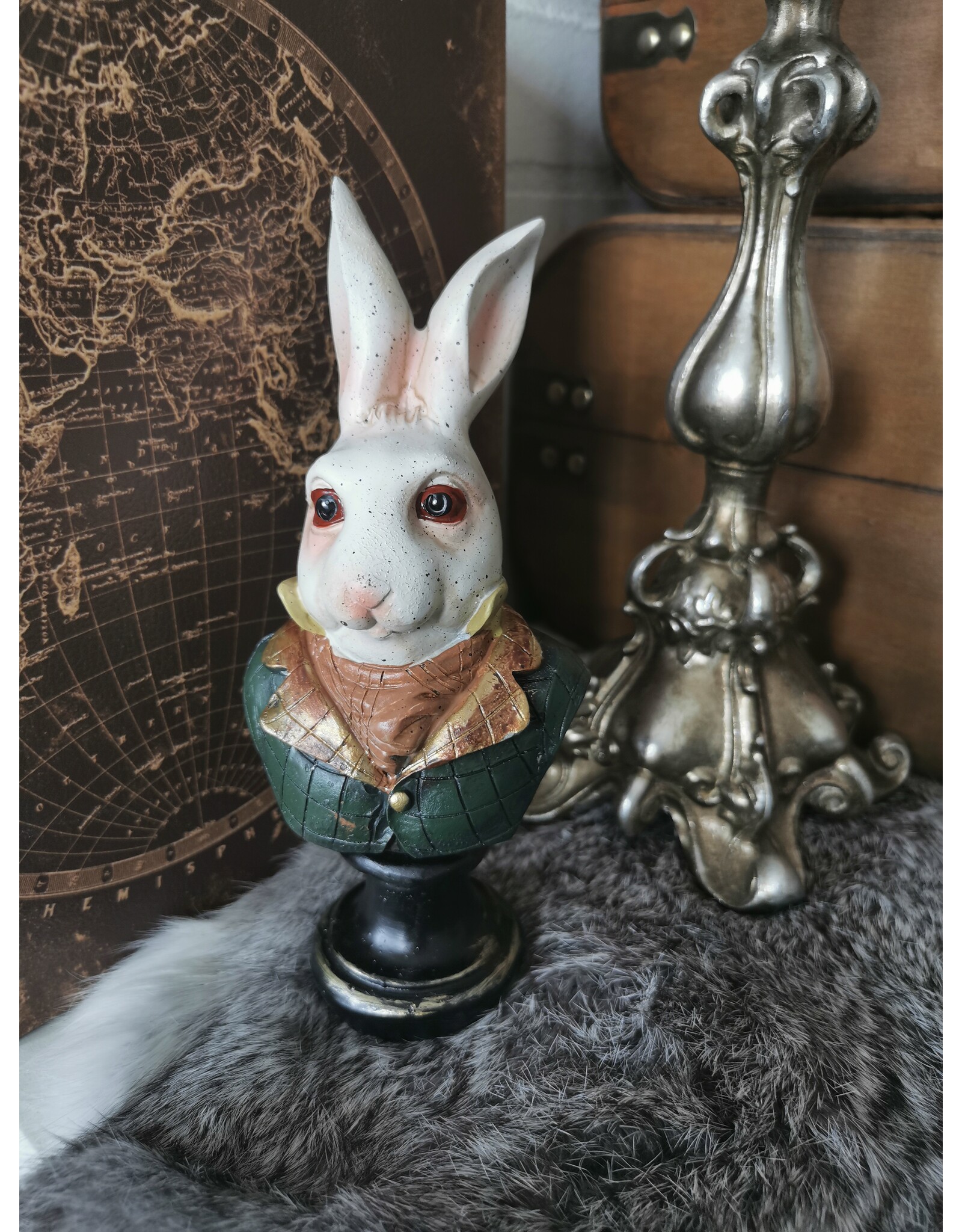 DS Giftware & Lifestyle - Rabbit the Gentlemen Bust green-brown jacket 19cm
