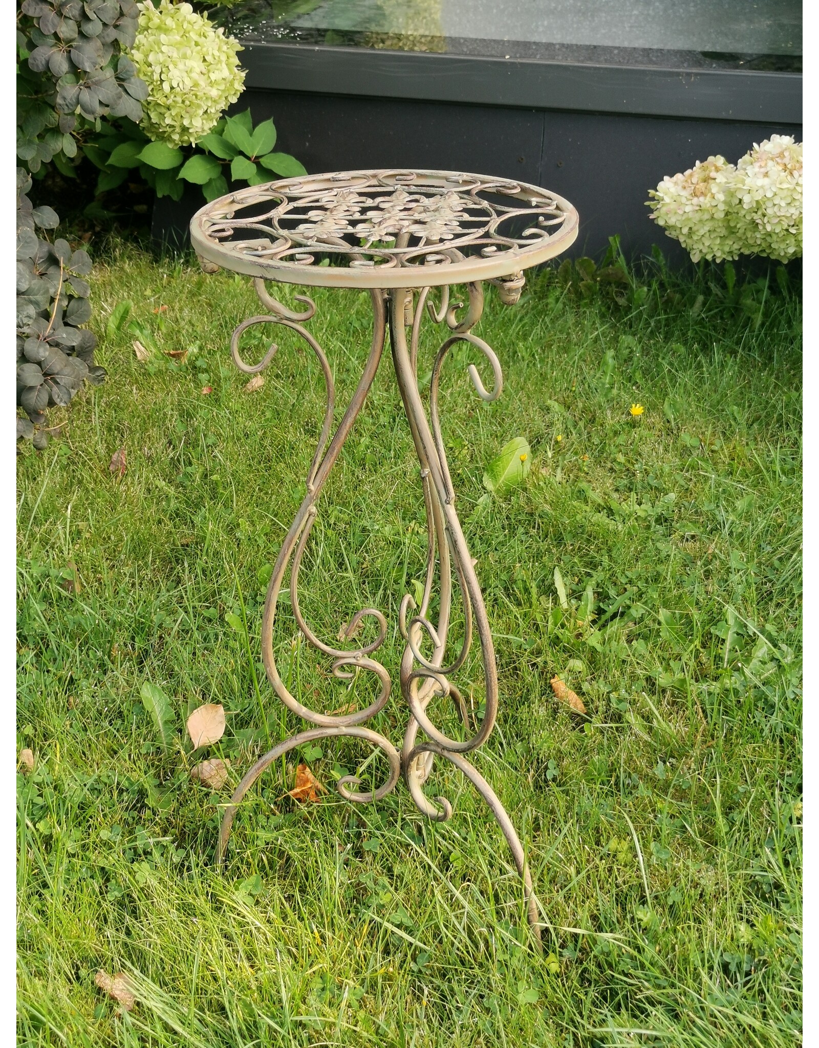 Trukado Miscellaneous - Iron Vintage Plant Table - Side Table
