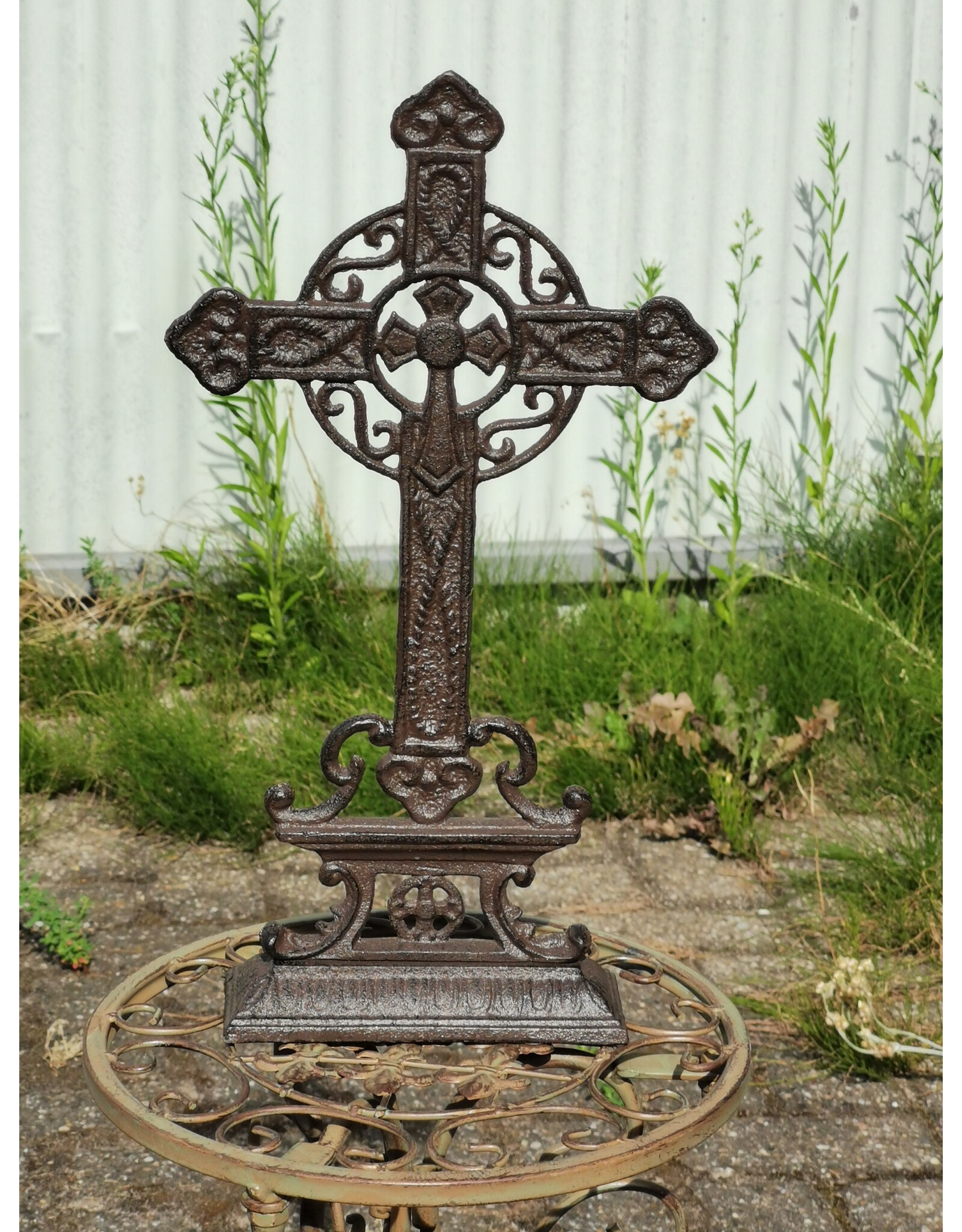 Trukado Giftware & Lifestyle - Cast Iron Cross 38cm