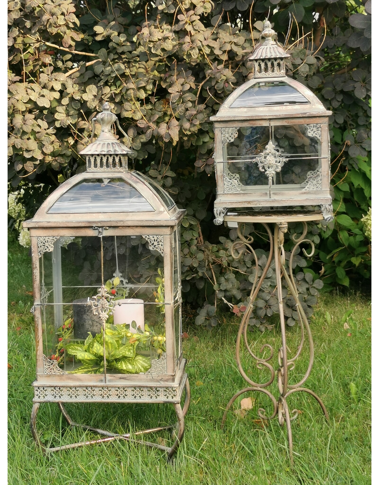 JB Miscellaneous - Set of 2 Lanterns on Base Victorian style