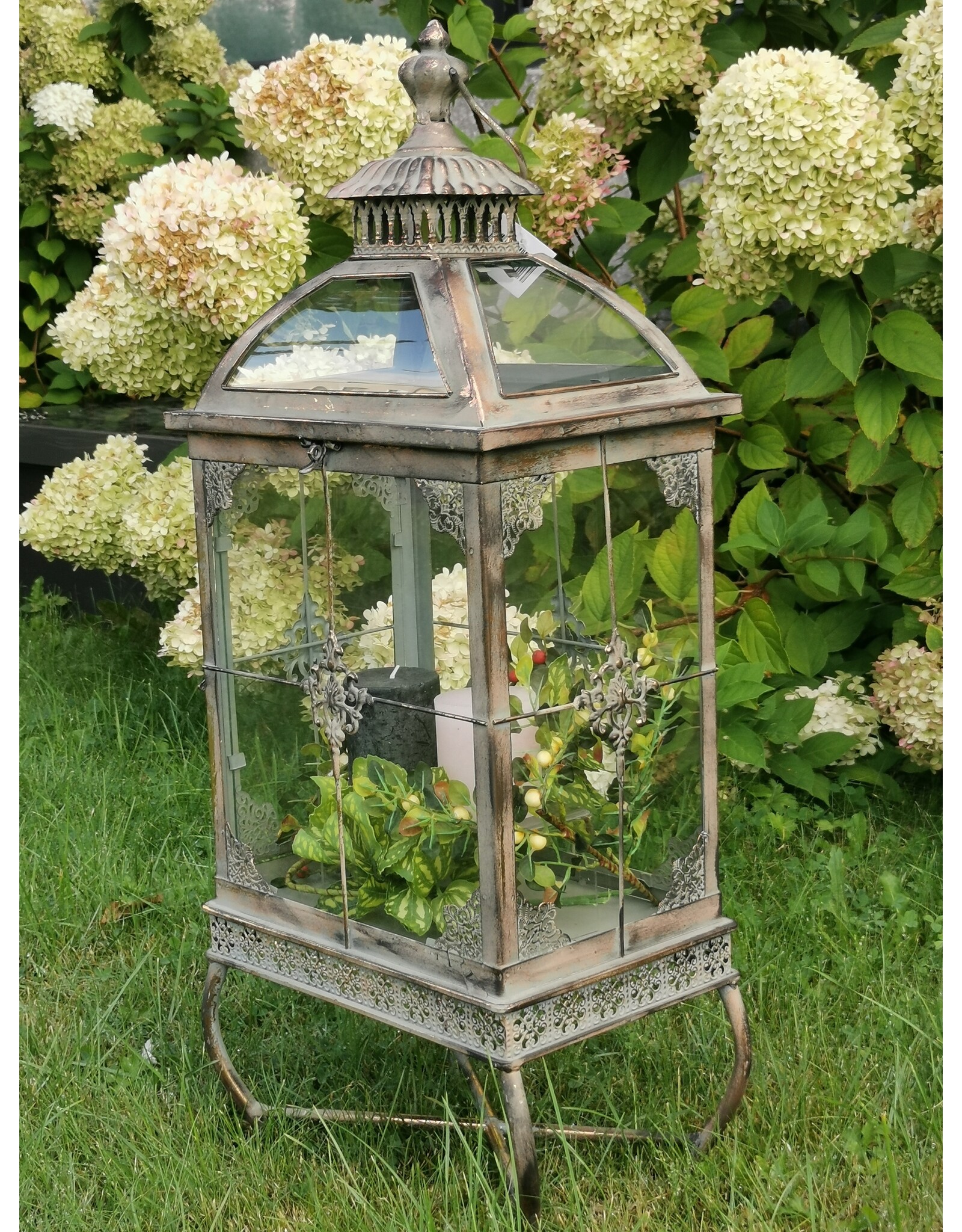 JB Miscellaneous - Set of 2 Lanterns on Base Victorian style
