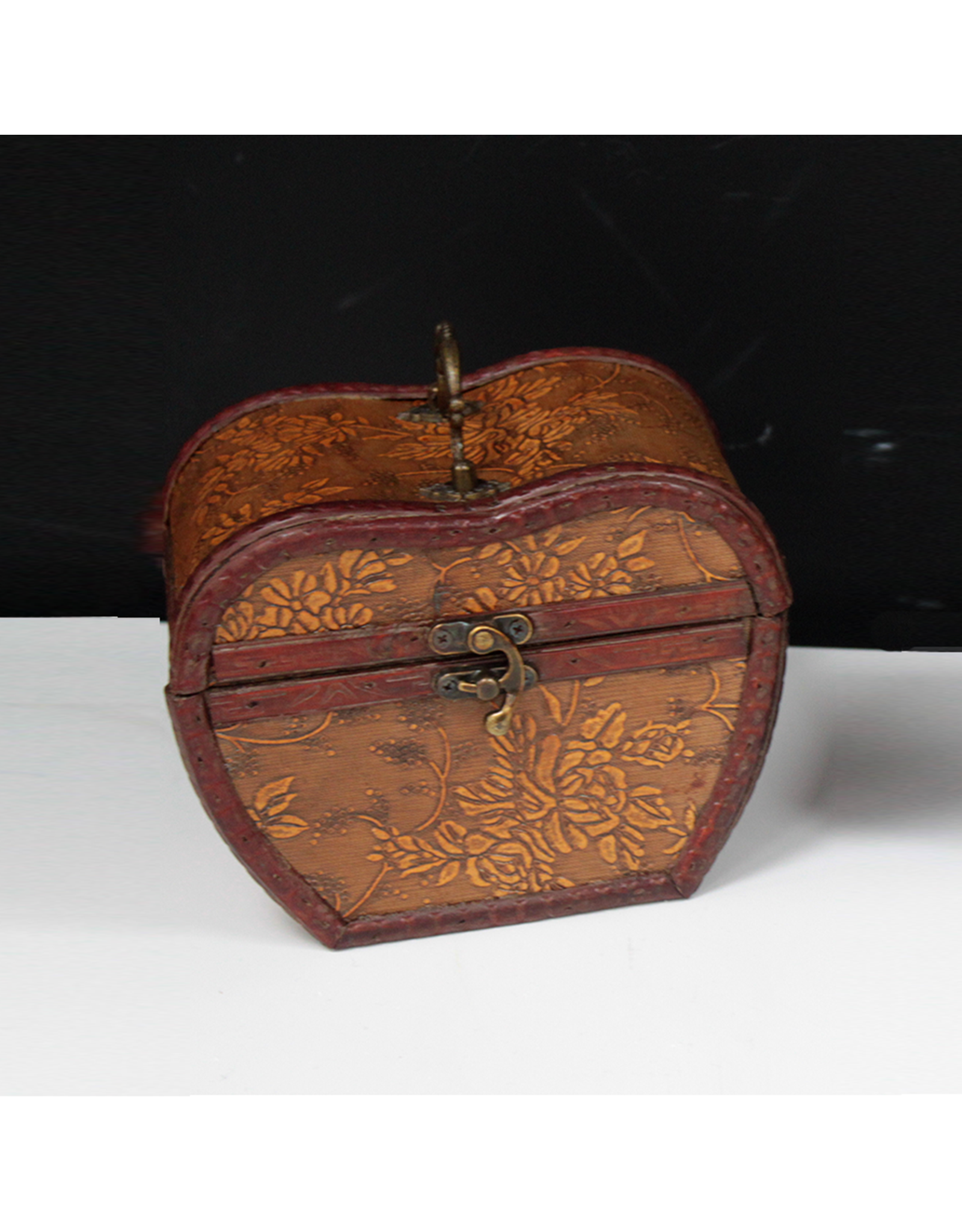 AWG Miscellaneous - Houten 1920's stijl Kistje Appelvorm met Bloemmotief