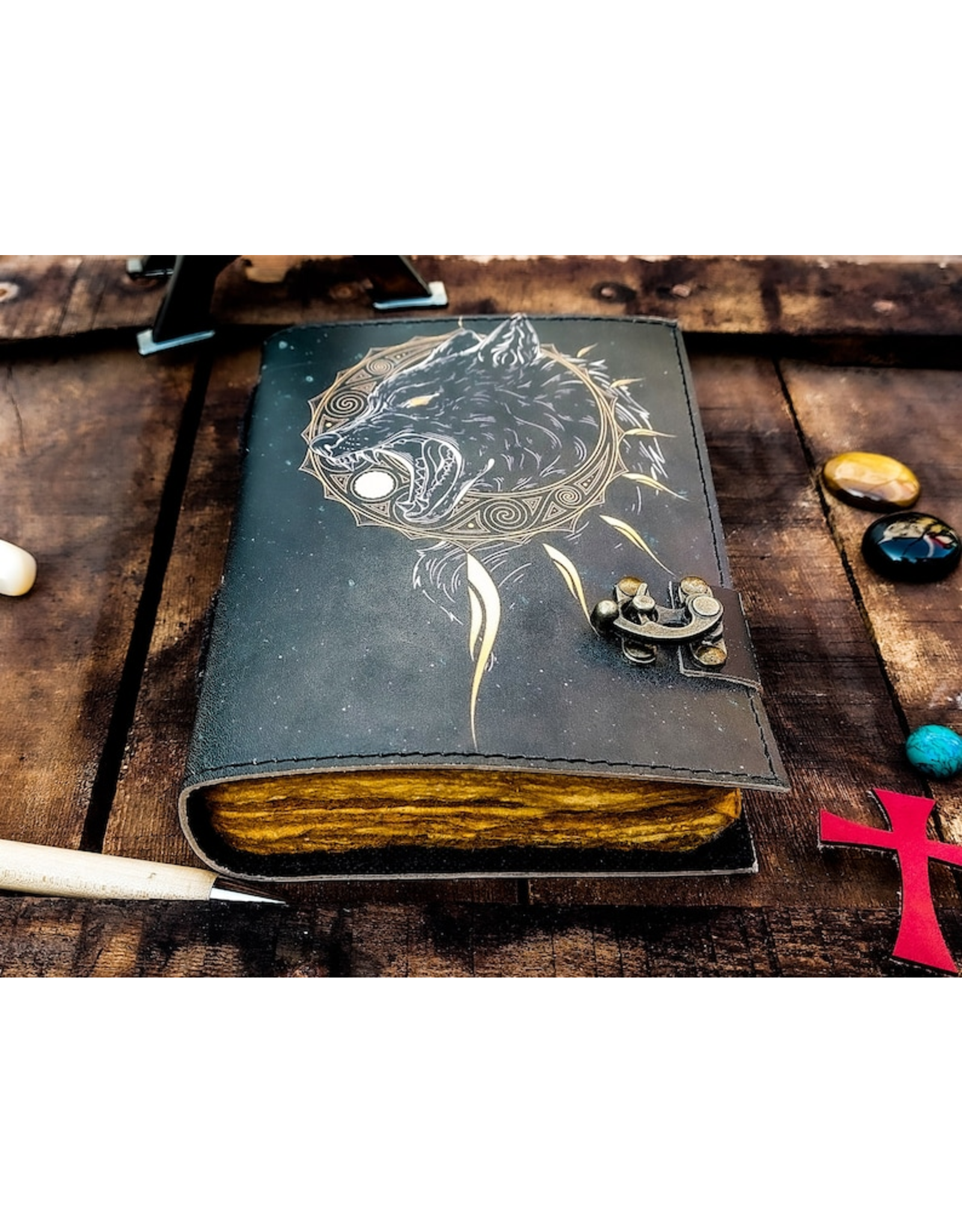 JM Handicrafts Miscellaneous - Zwarte Wolf Leren Dagboek  met slot