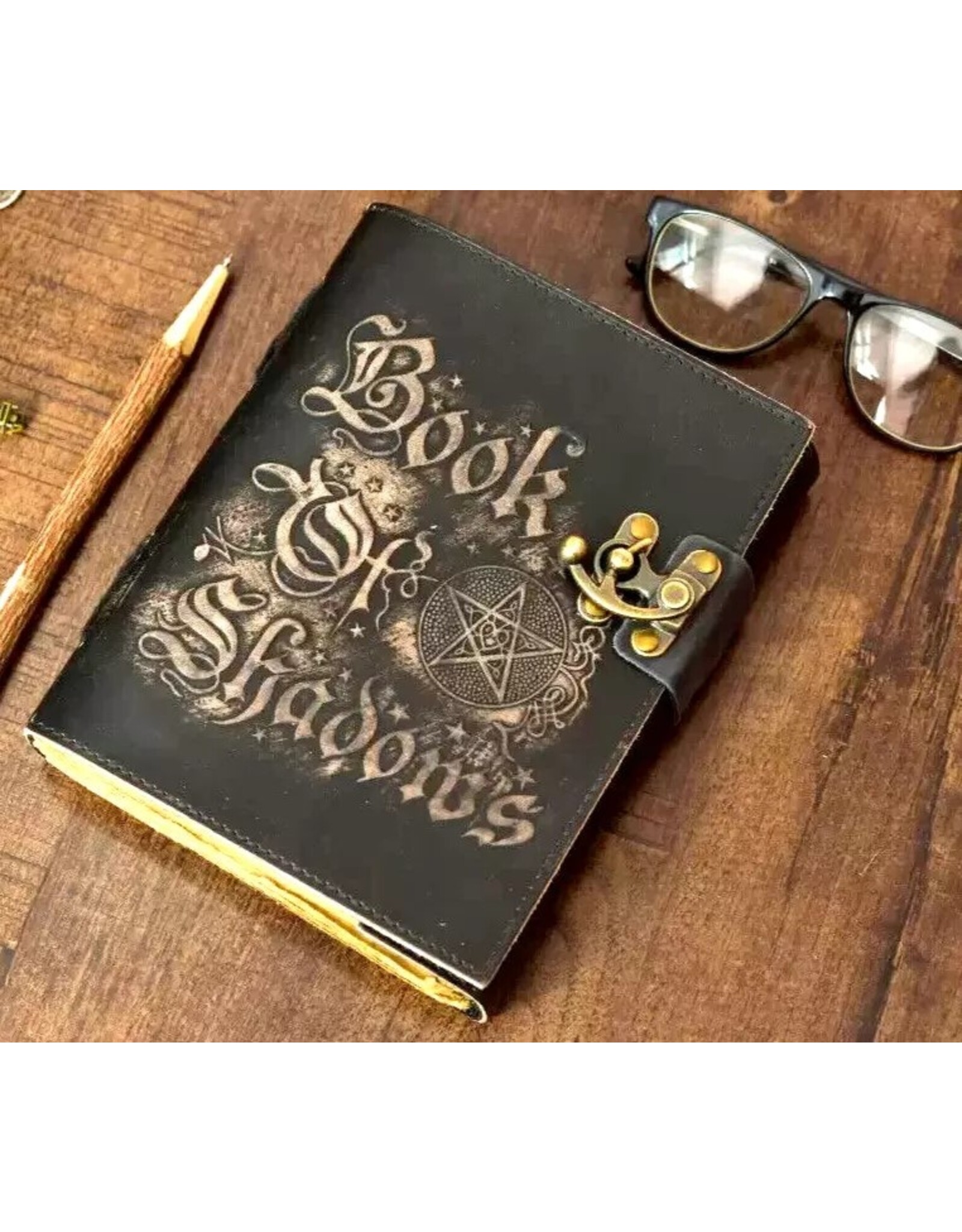 AWG Miscellaneous - Leren Deckle-edge Notitieboek 'Book of Shadows' 21x15cm