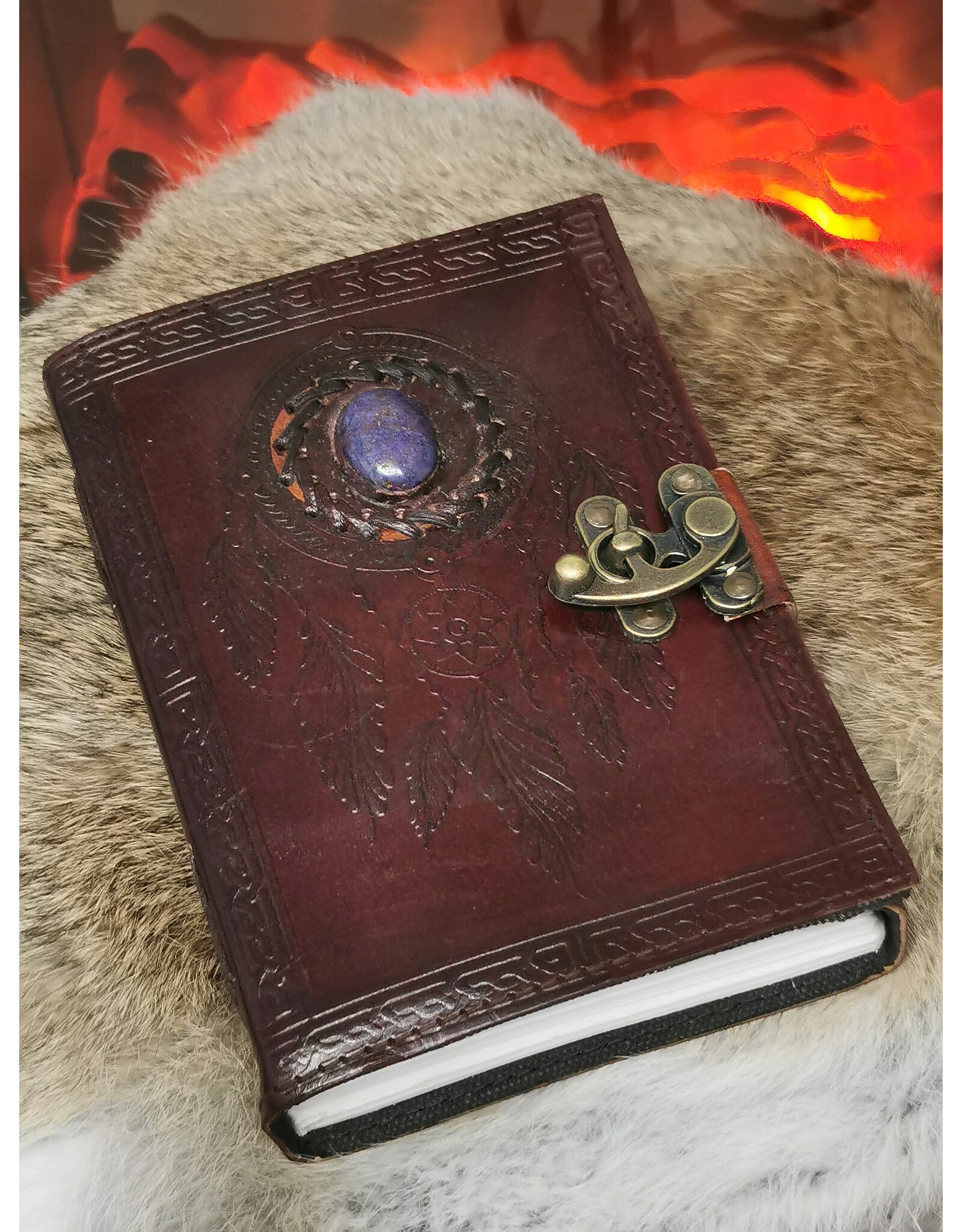 JM Handicrafts Miscellaneous - Dromenvanger Leren Dagboek met Relief en Steen Handgemaakt
