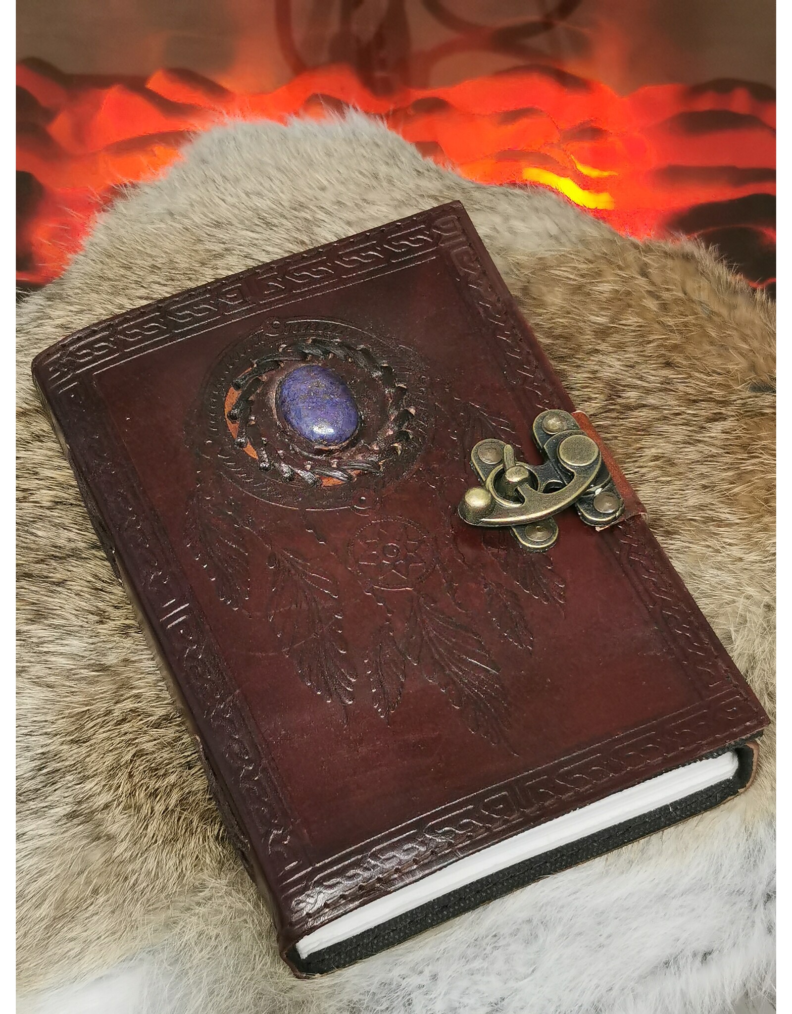 JM Handicrafts Miscellaneous - Dromenvanger Leren Dagboek met Relief en Steen Handgemaakt