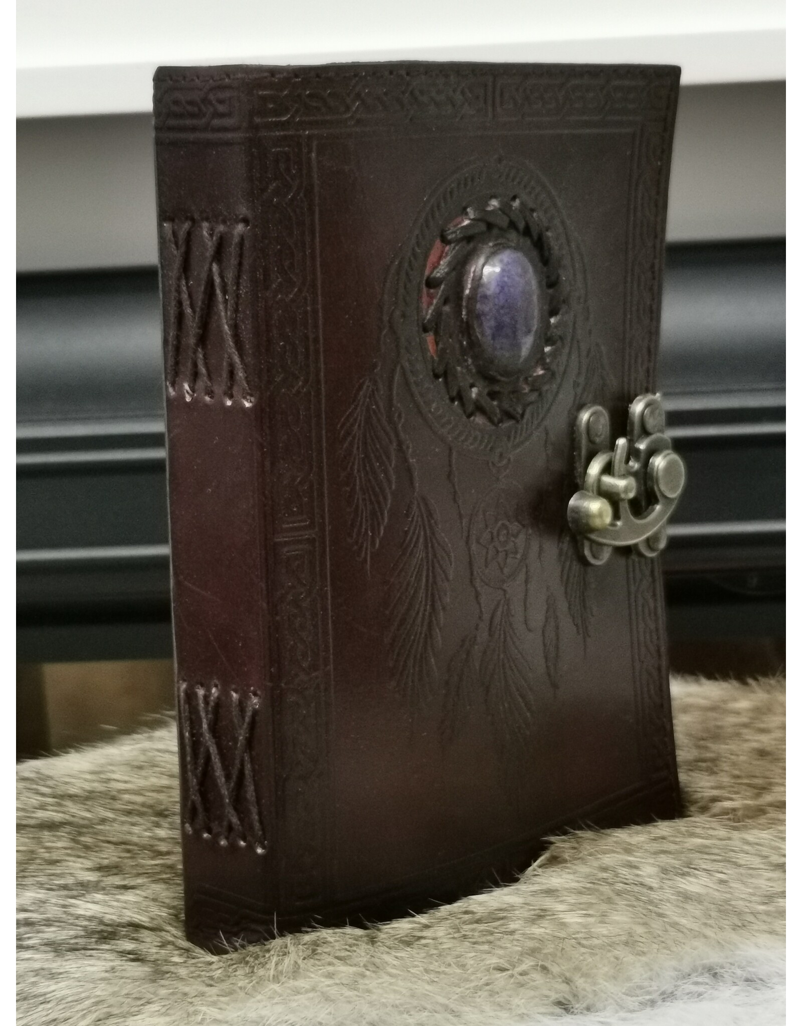 JM Handicrafts Miscellaneous - Dromenvanger Leren Dagboek met Relief en Steen Handgemaakt