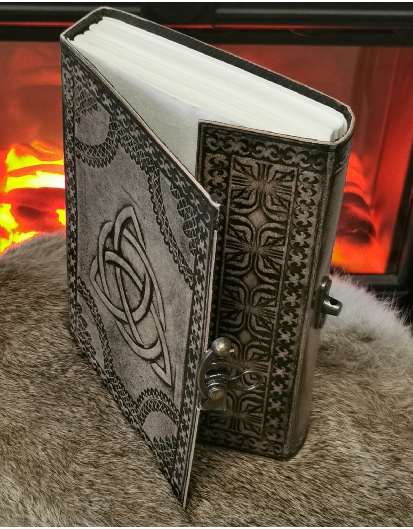 AWG Miscellaneous - Cirkel Triquetra Leren Esoterisch Notitieboek