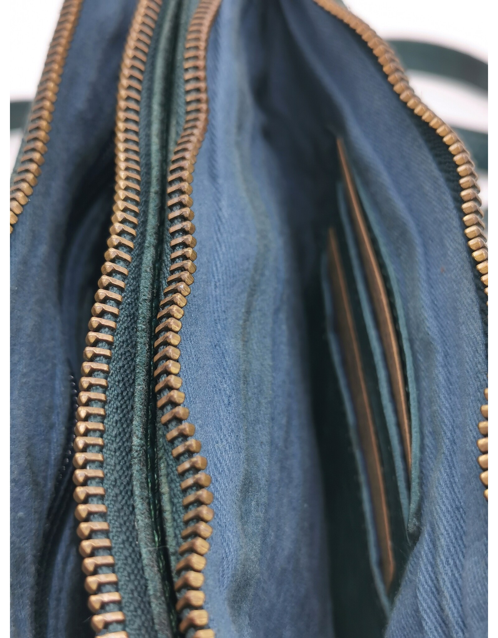 HillBurry Leather bags - Hillburry Shoulder Bag-Clutch with compartements Washed Leather petrol