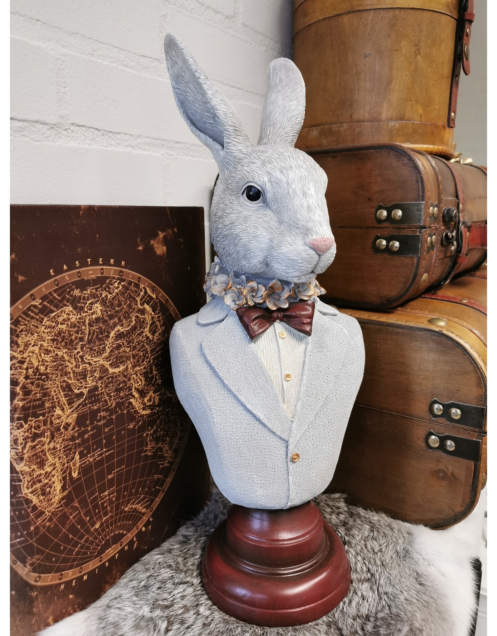 C&E Giftware Figurines Collectables - Decorative Statue Rabbit Gentleman Bust 39cm