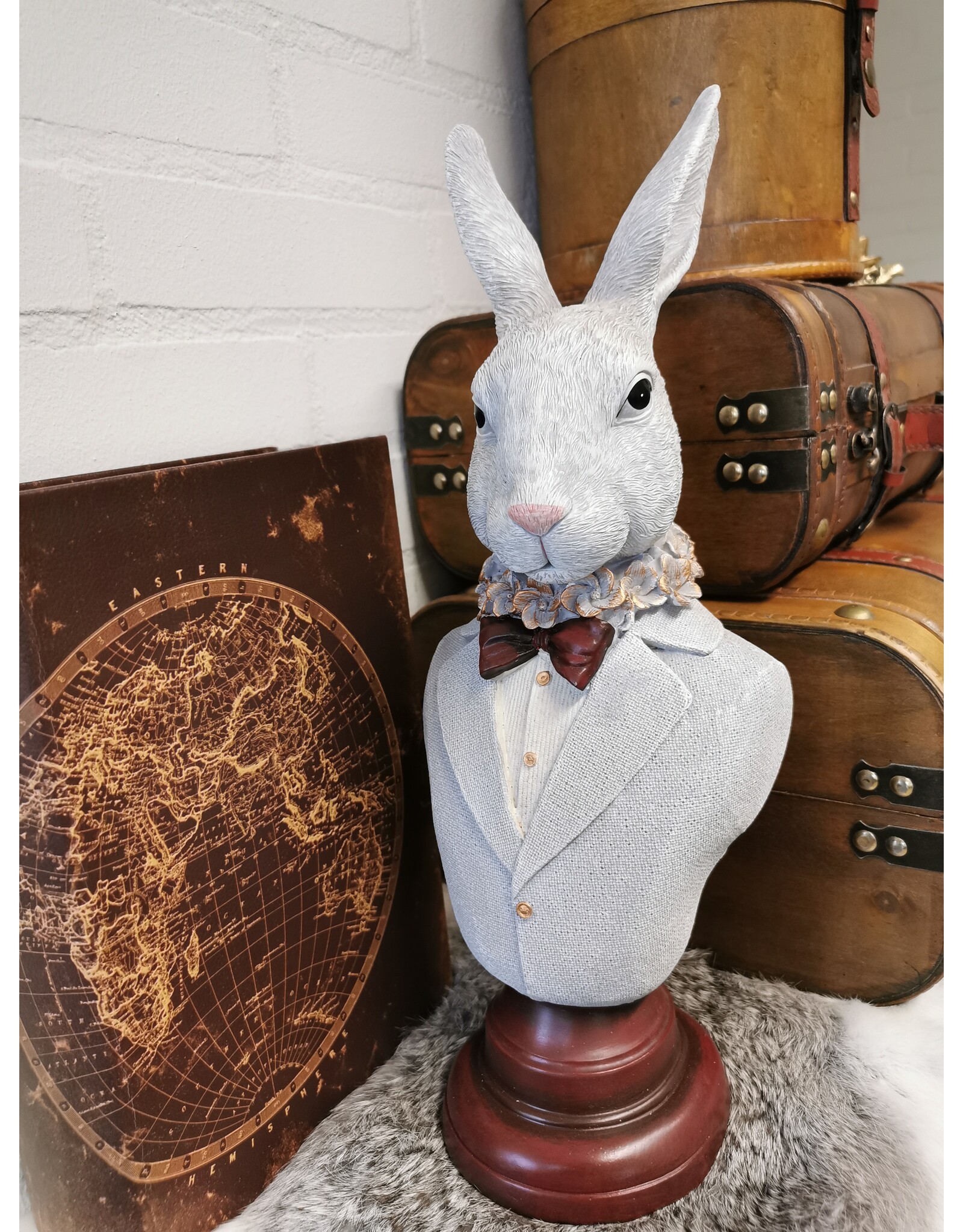 C&E Giftware Figurines Collectables - Decorative Statue Rabbit Gentleman Bust 39cm