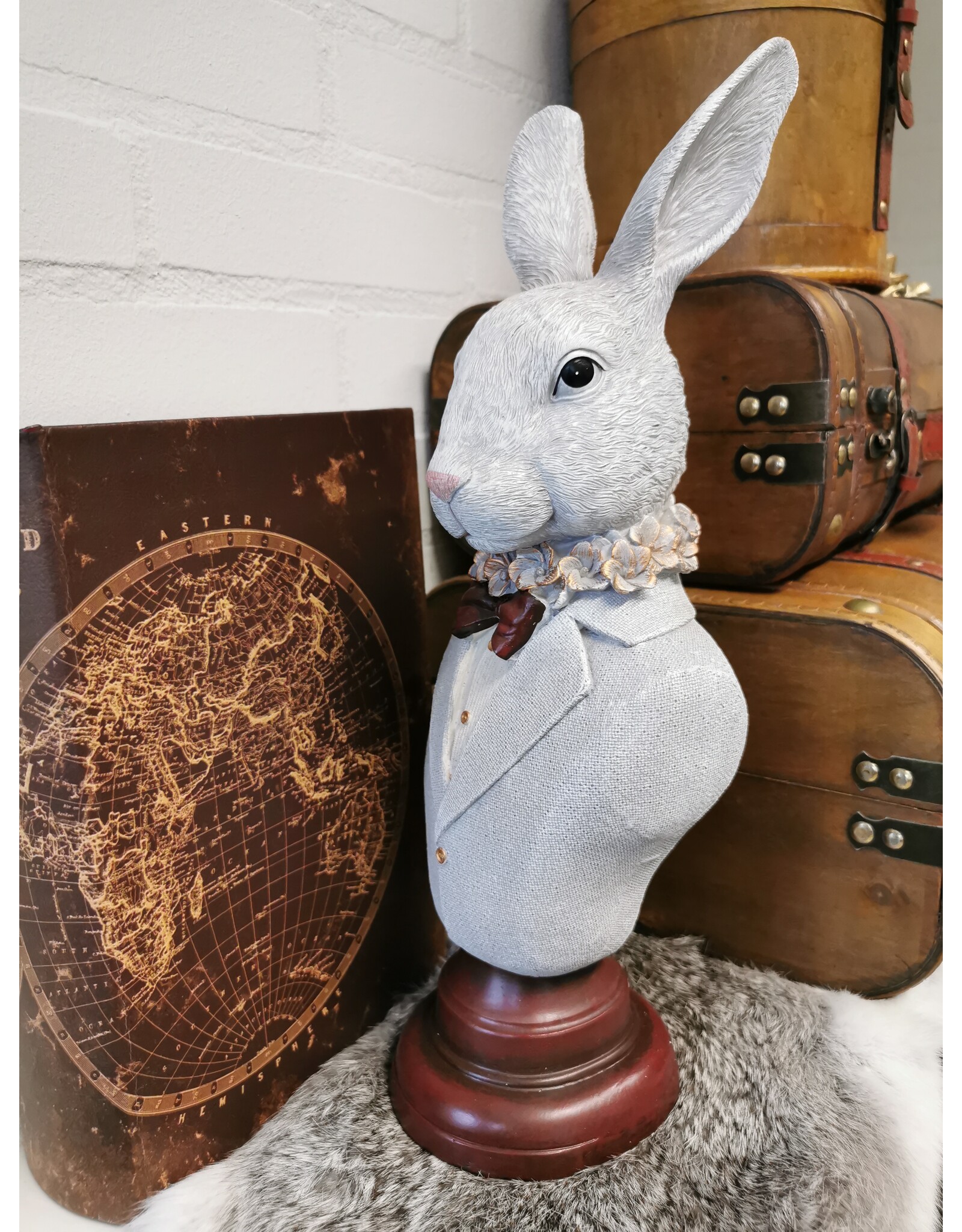 C&E Giftware Figurines Collectables - Decorative Statue Rabbit Gentleman Bust 39cm