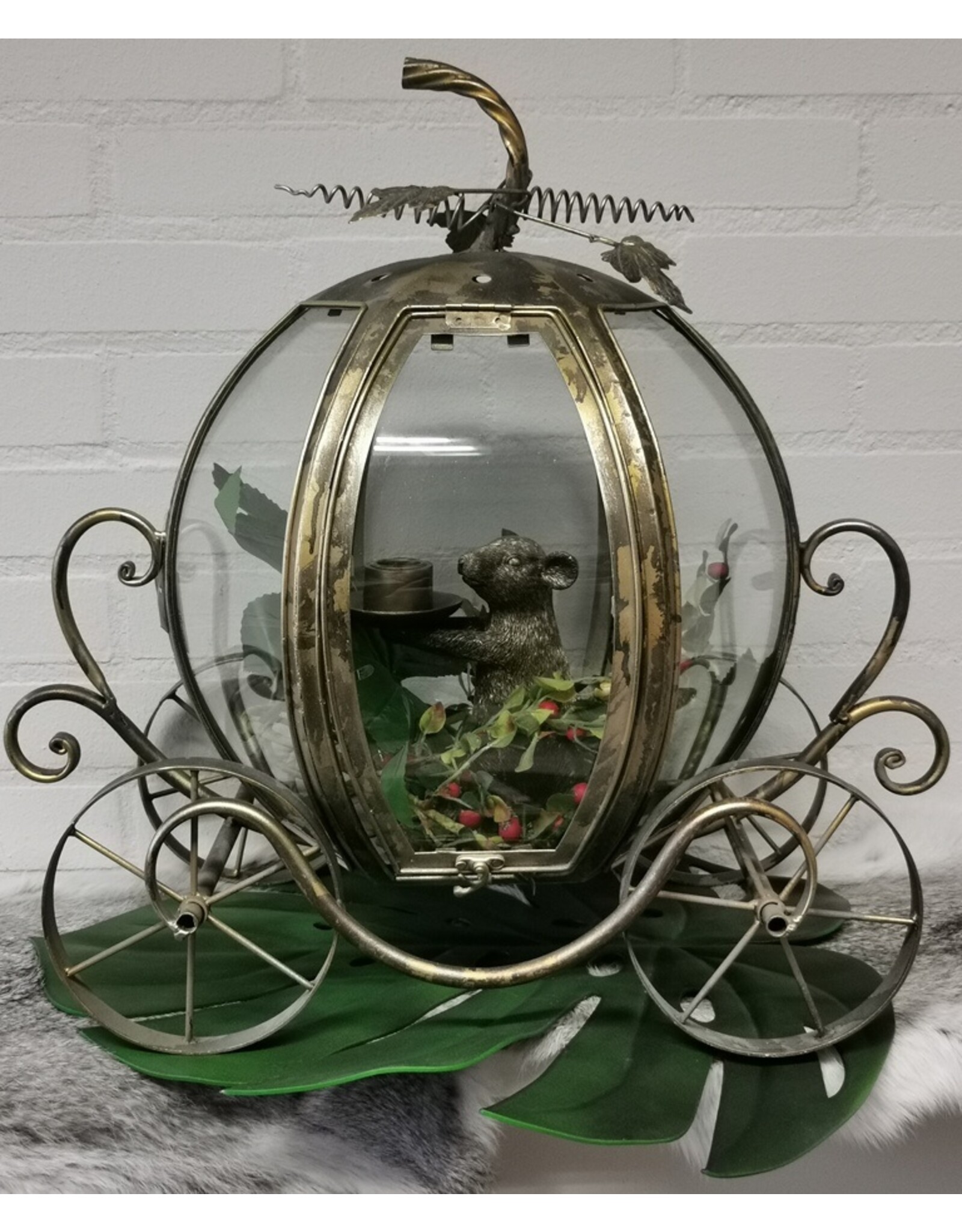 Trukado Miscellaneous - Pumpkin Carriage - Cinderella's Carriage Tin Lantern
