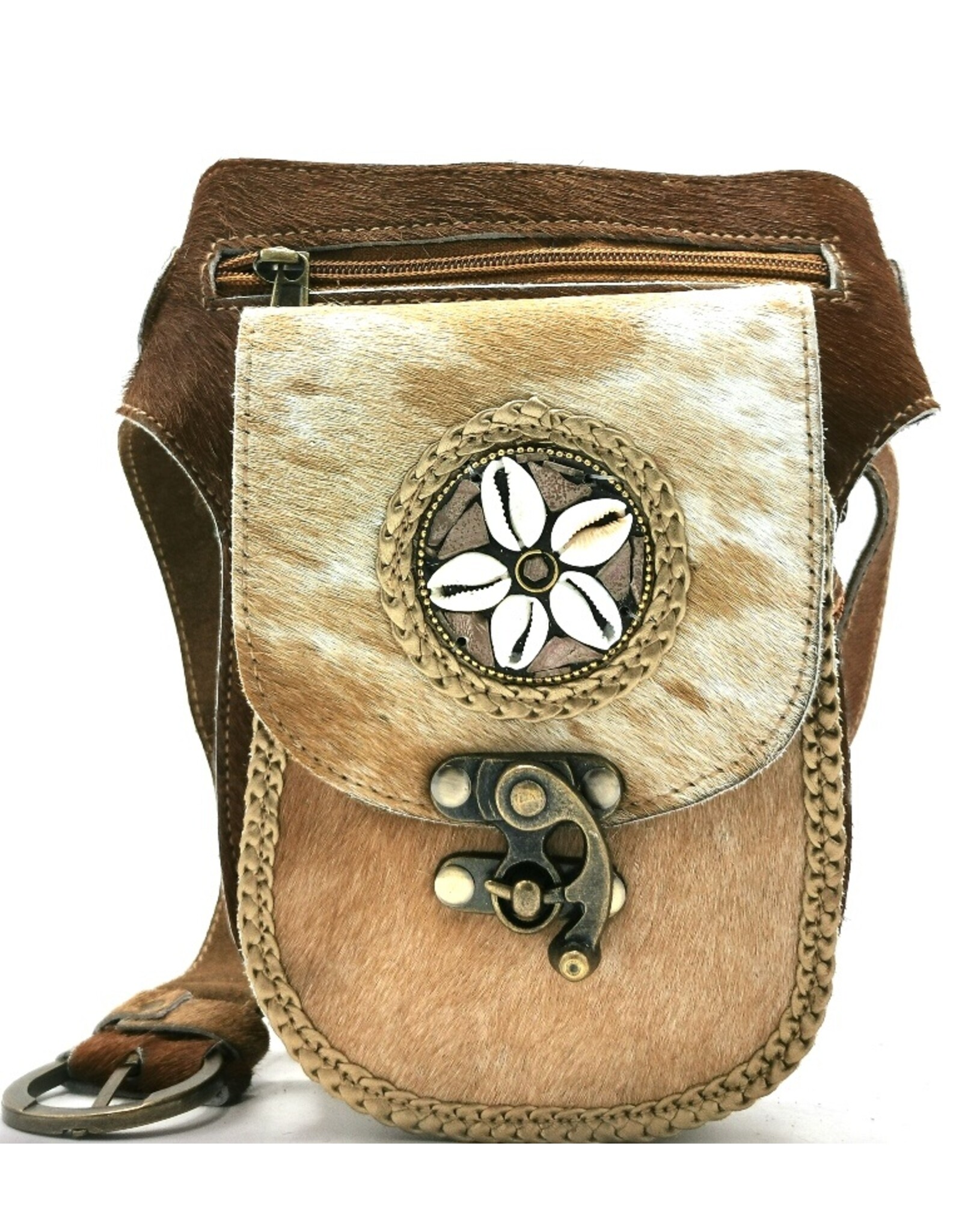 Trukado Leren Festivaltasjes, heuptassen en riemtassen - Heuptas Koeienhuid met Vintage Haakje en Schelpen ornament "Ibiza"