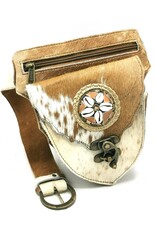 Trukado Leren Festivaltasjes, heuptassen en riemtassen -  Koeienhuid Heuptas  met Vintage Haakje bruin/creme/wit