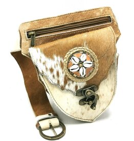 Trukado Cowhide Waist bag with Vintage Hook brown/cream/white