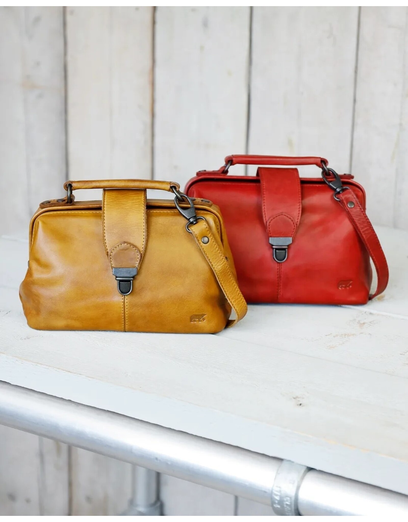 Bear Design Leather bags - Bear Design Mini Doctor's bag ‘Julia’ red