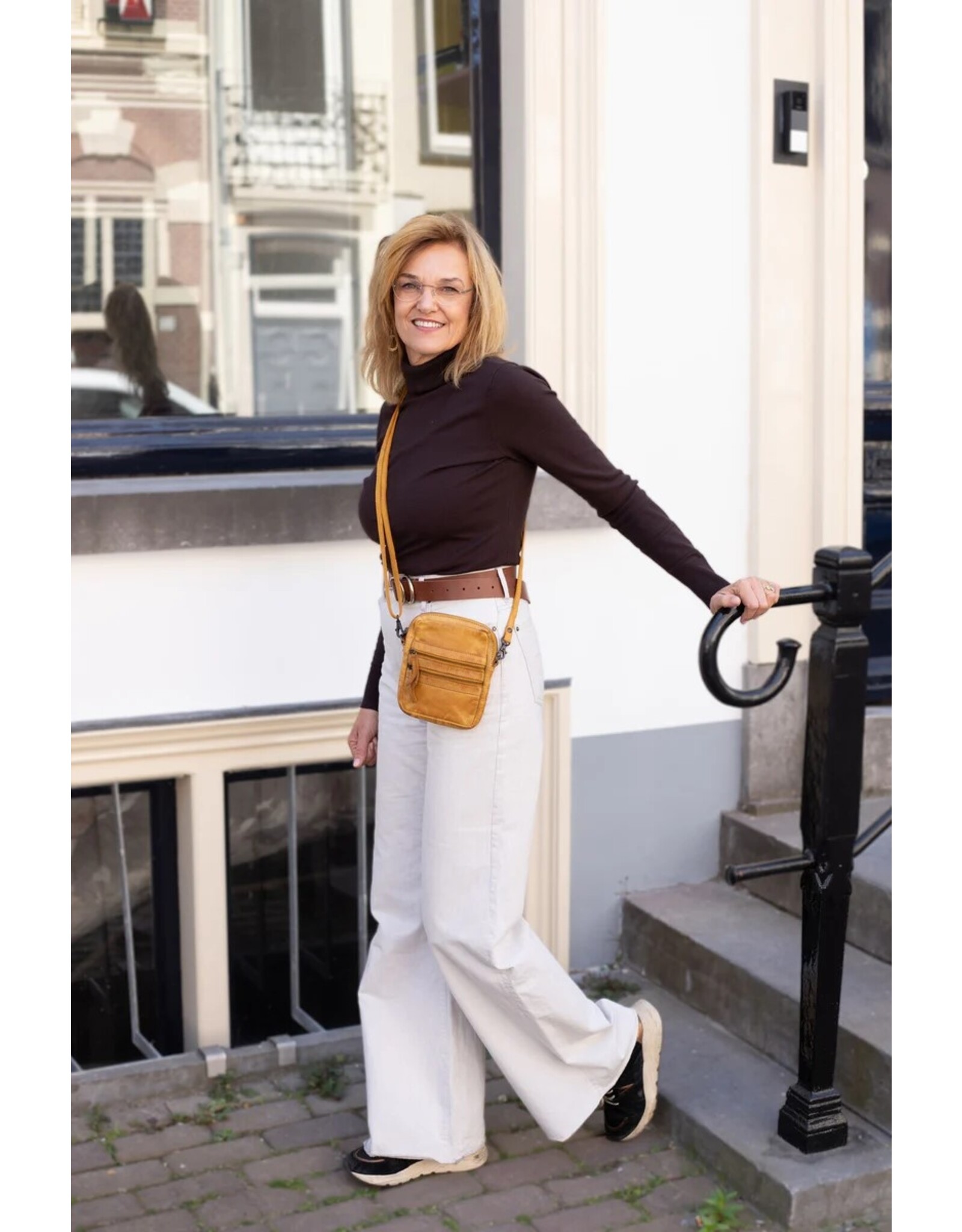 Bear Design Leren Festivaltasjes, heuptassen en riemtassen - Bear Design Schoudertas-Riemtas "Vikas" geel