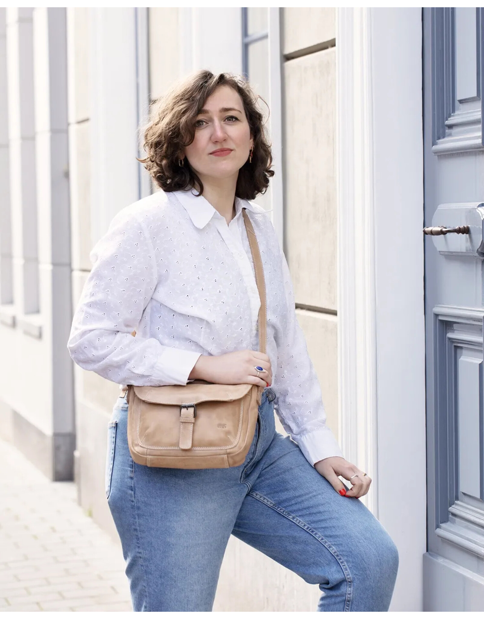Bear Design Leren schoudertassen Leren crossbody tassen - Bear Design Schoudertas "Mattea" beige